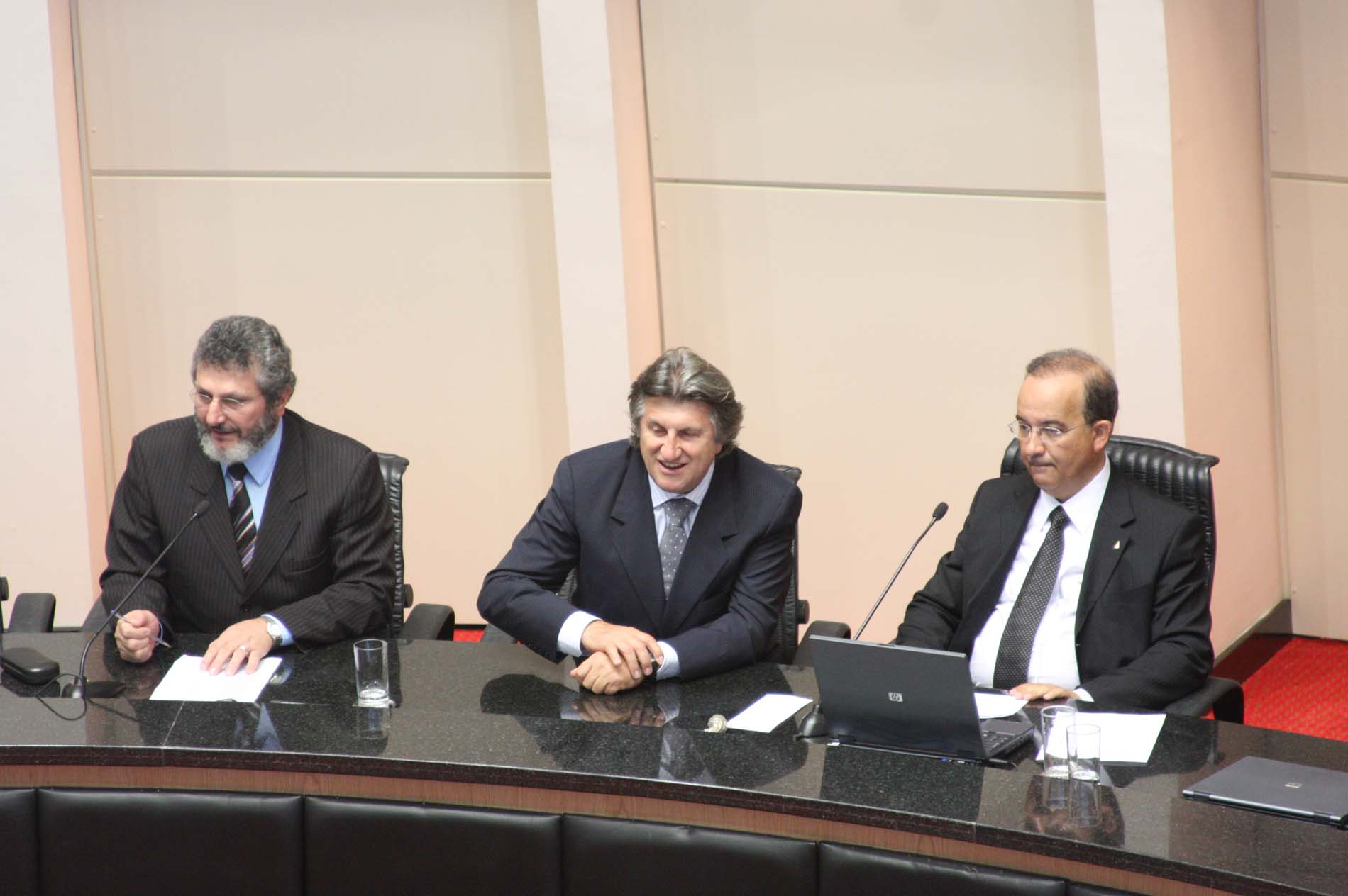 Sessões preparatórias: Eleição do Presidente e Mesa do Legislativo catarinense