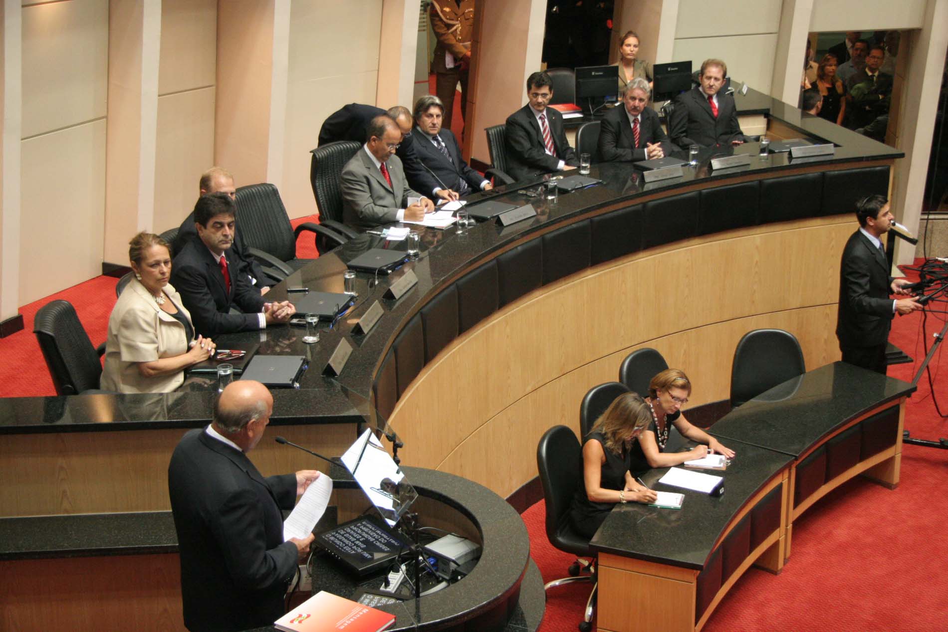 Sessão especial com a leitura da mensagem anual do governador