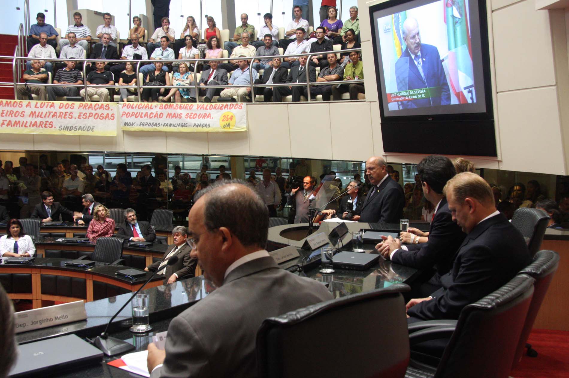 Sessão especial mensagem anual do governador