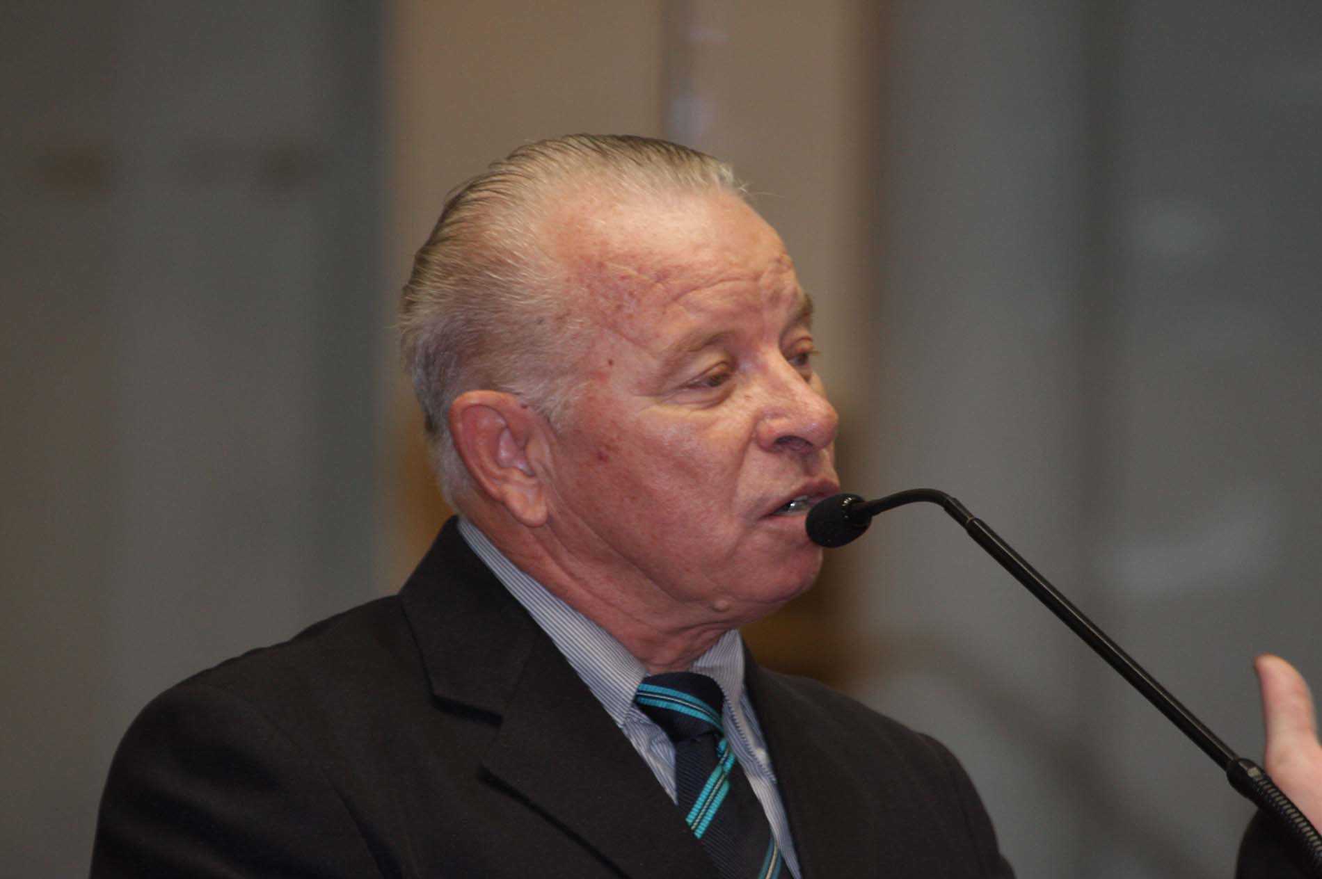 Deputado Adherbal Deba Cabral (PMDB)