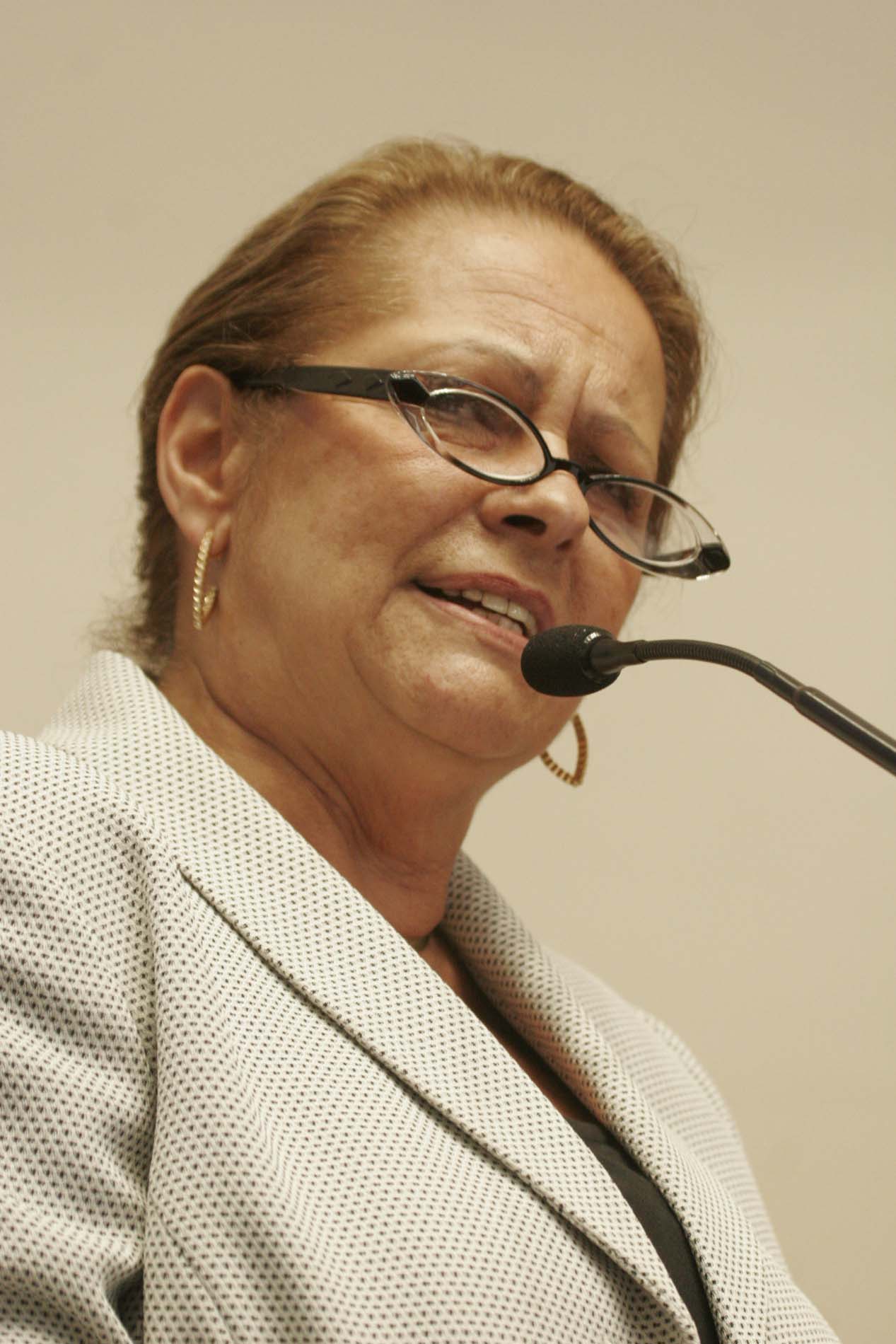Deputada Ada de Luca (PMDB)