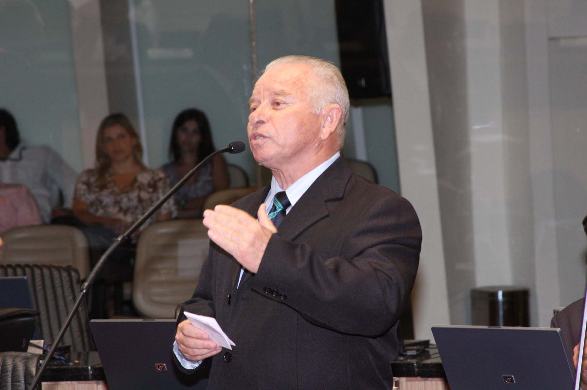 Deputado Adherbal Deba Cabral (PMDB)