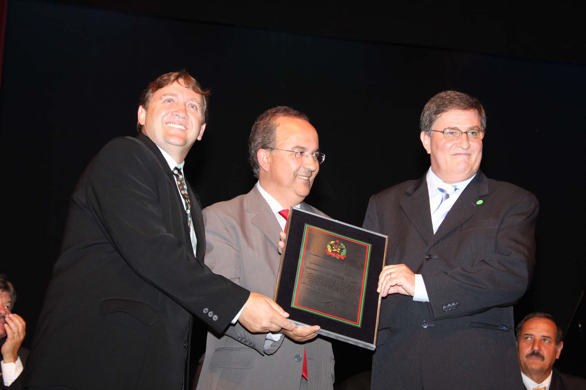 Sessão solene em homenagem aos 40 anos da Cooperativa do Rio do Peixe (Coperio) - Joaçaba