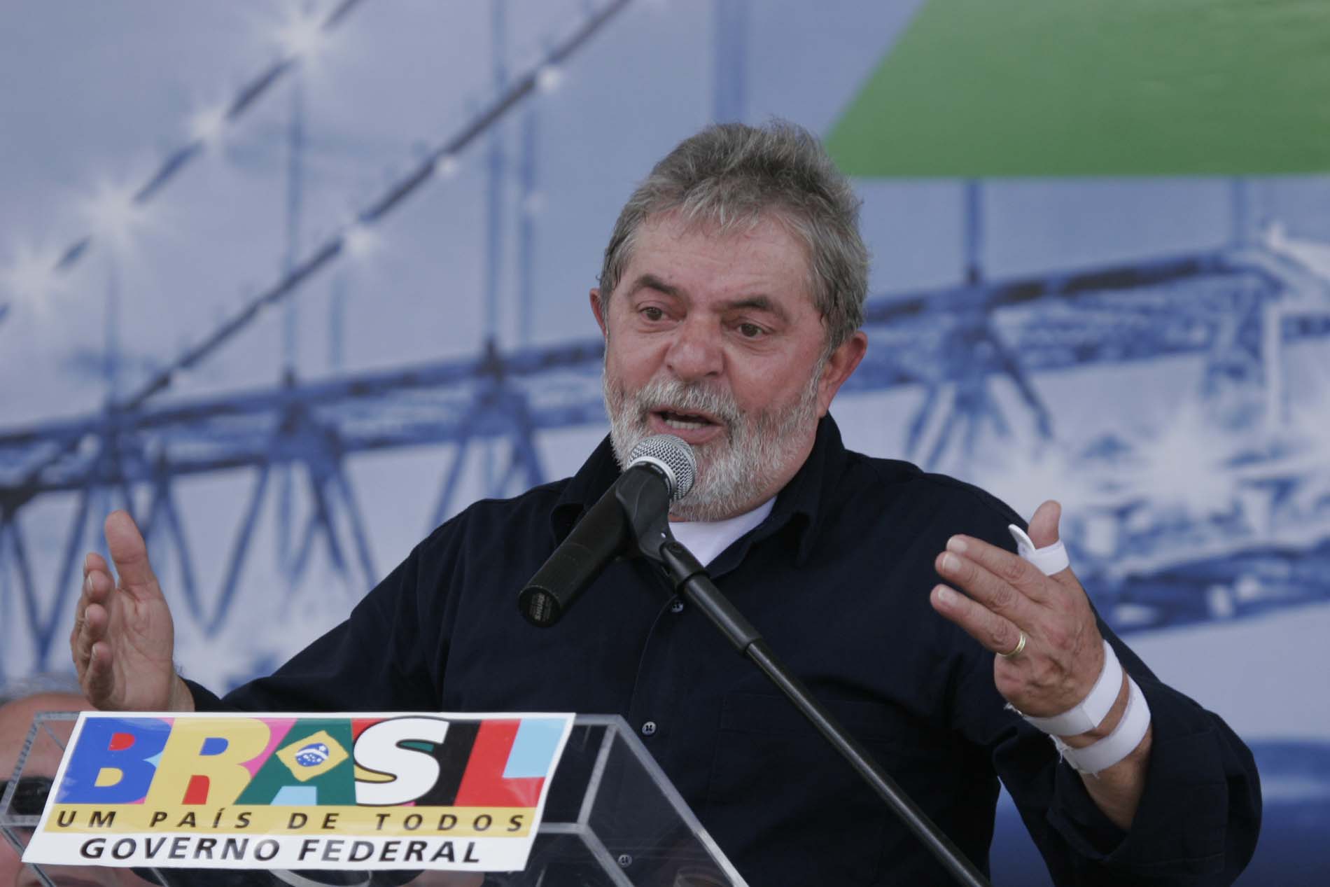 Presidente Luiz Inácio Lula da Silva inaugura sistema de energia elétrica em SC