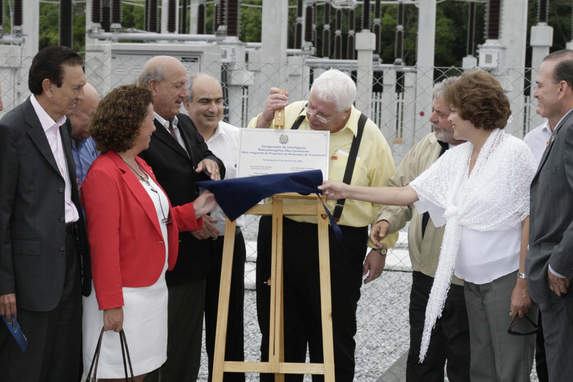 Lula inaugura sistema de energia elétrica em SC