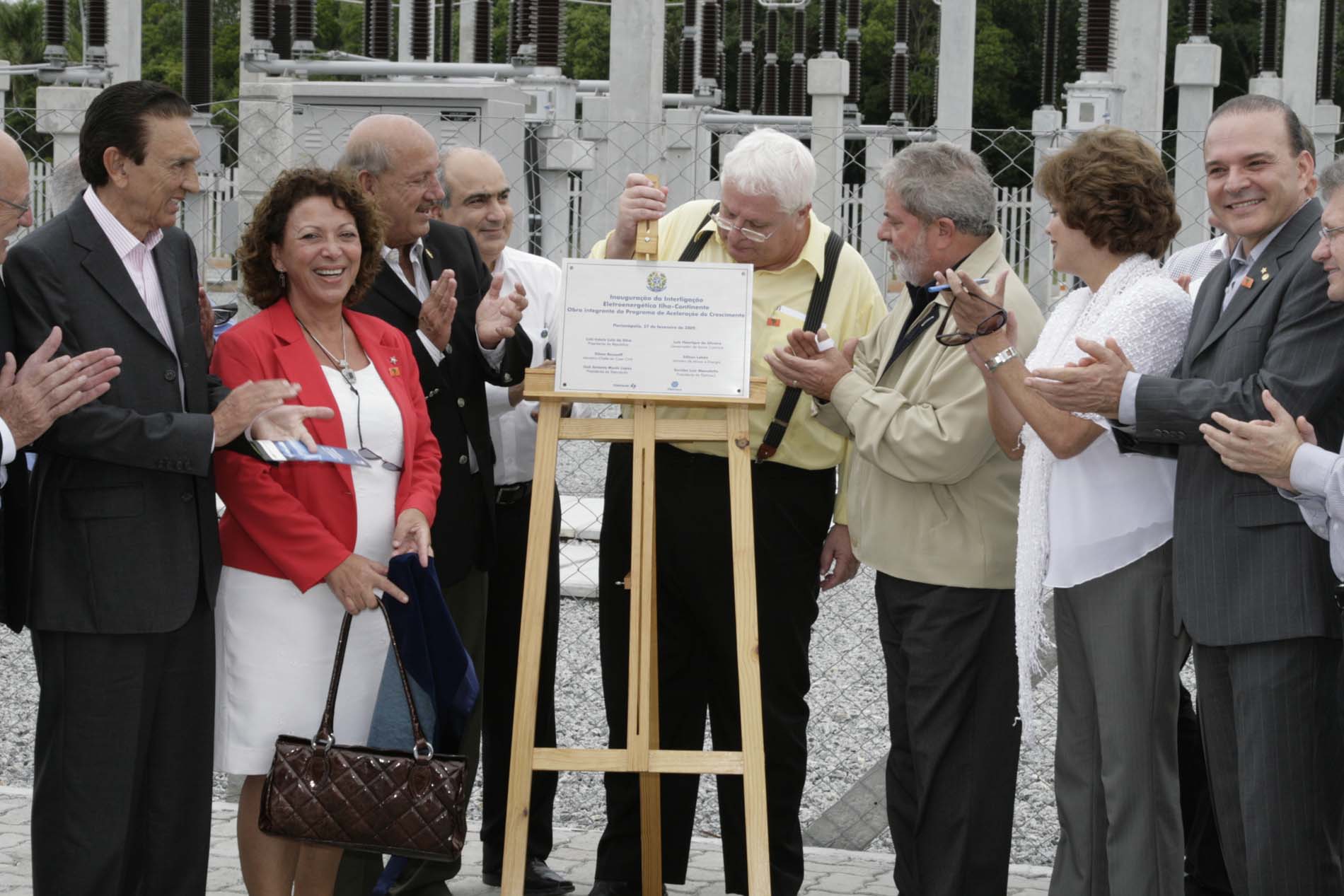 Lula inaugura sistema de energia elétrica em SC