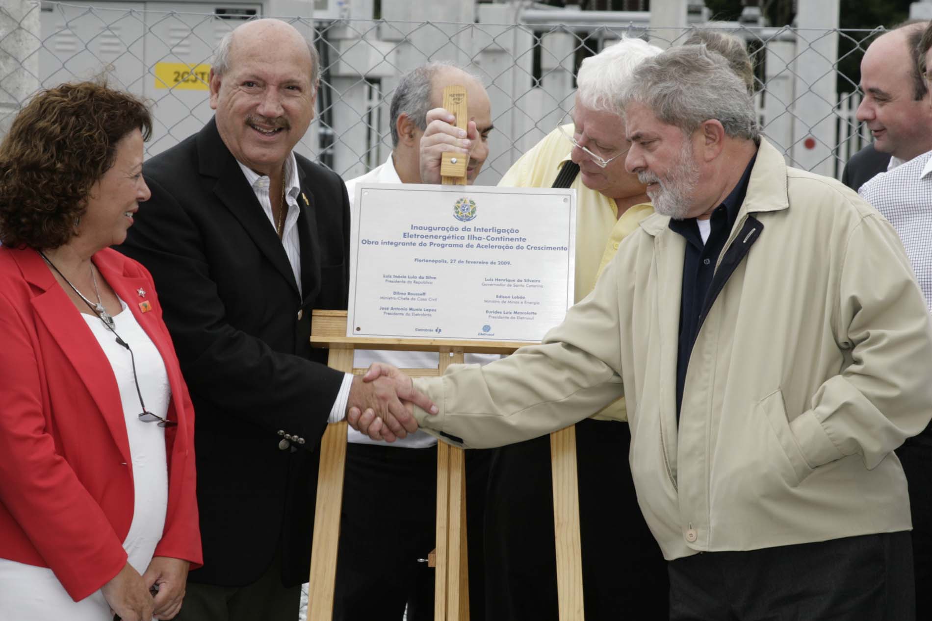 Lula inaugura sistema de energia elétrica em SC