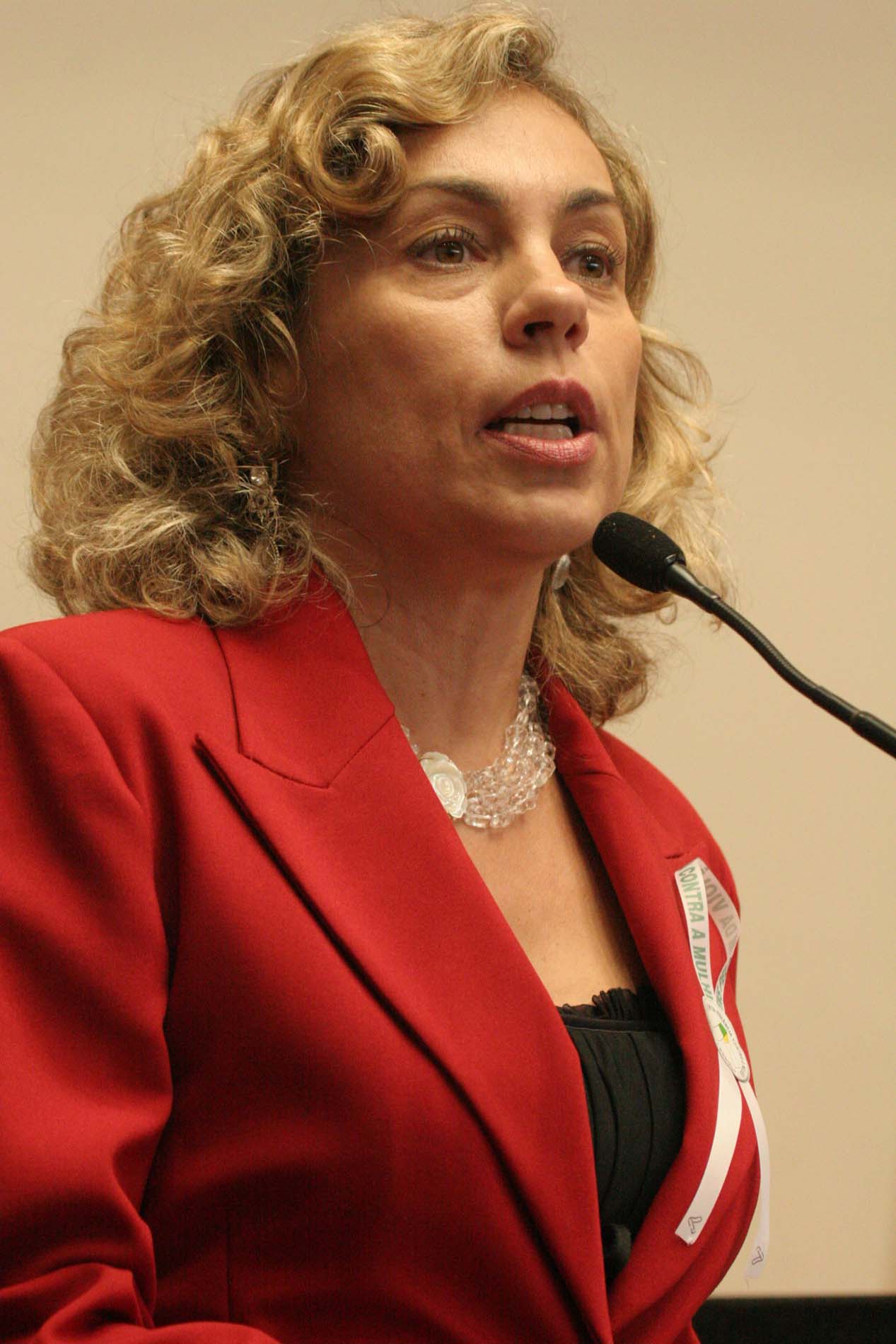Deputada Ana Paula Lima (PT)