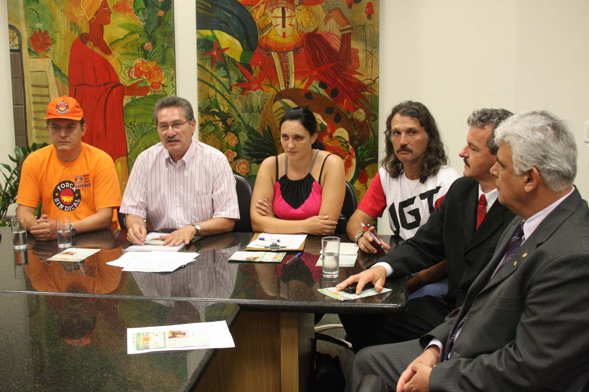 Coletiva sobre o novo piso estadual de salário