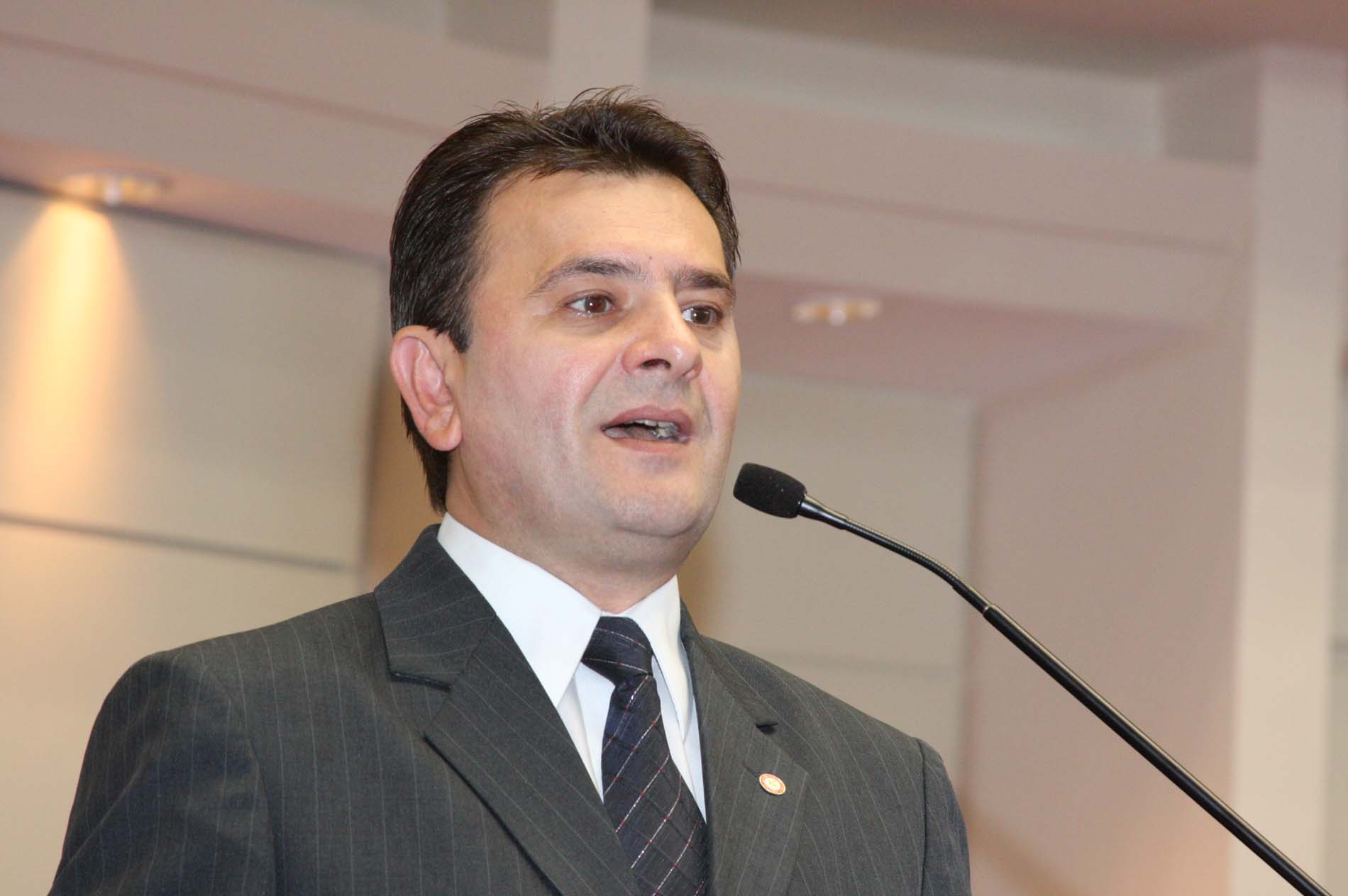Deputado Elizeu Mattos (PMDB)