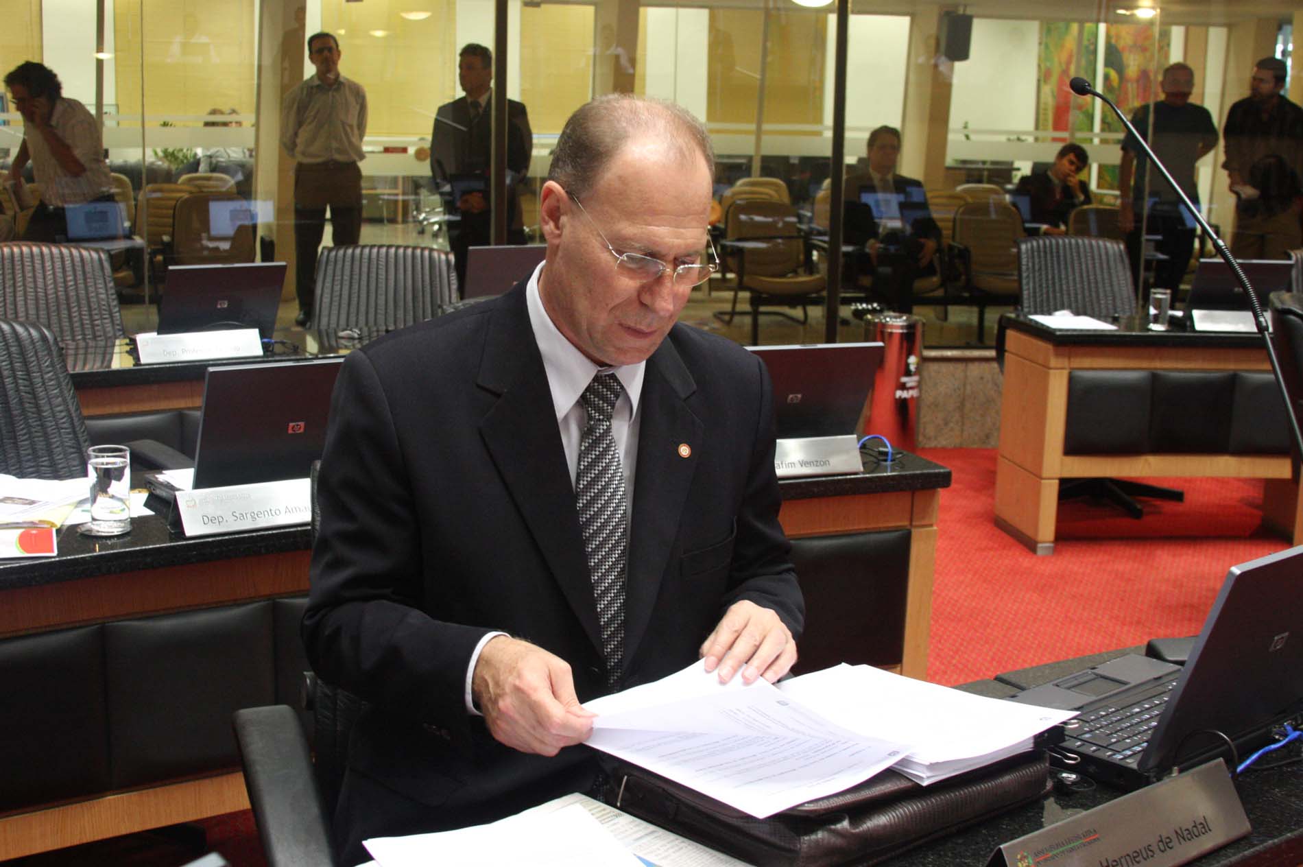 Sessão Ordinária - Plenário Osni Regis - Deputado Herneus de Nadal (PMDB)
