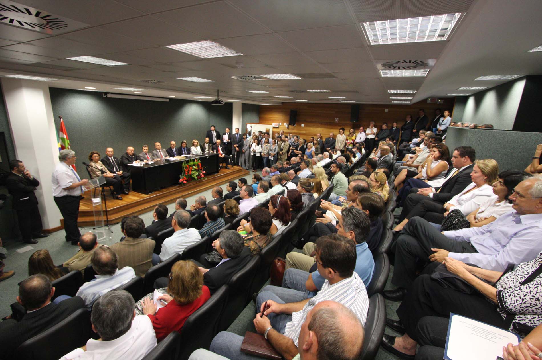 Homenagem ao ex-deputado Paulo Stuart Wright
