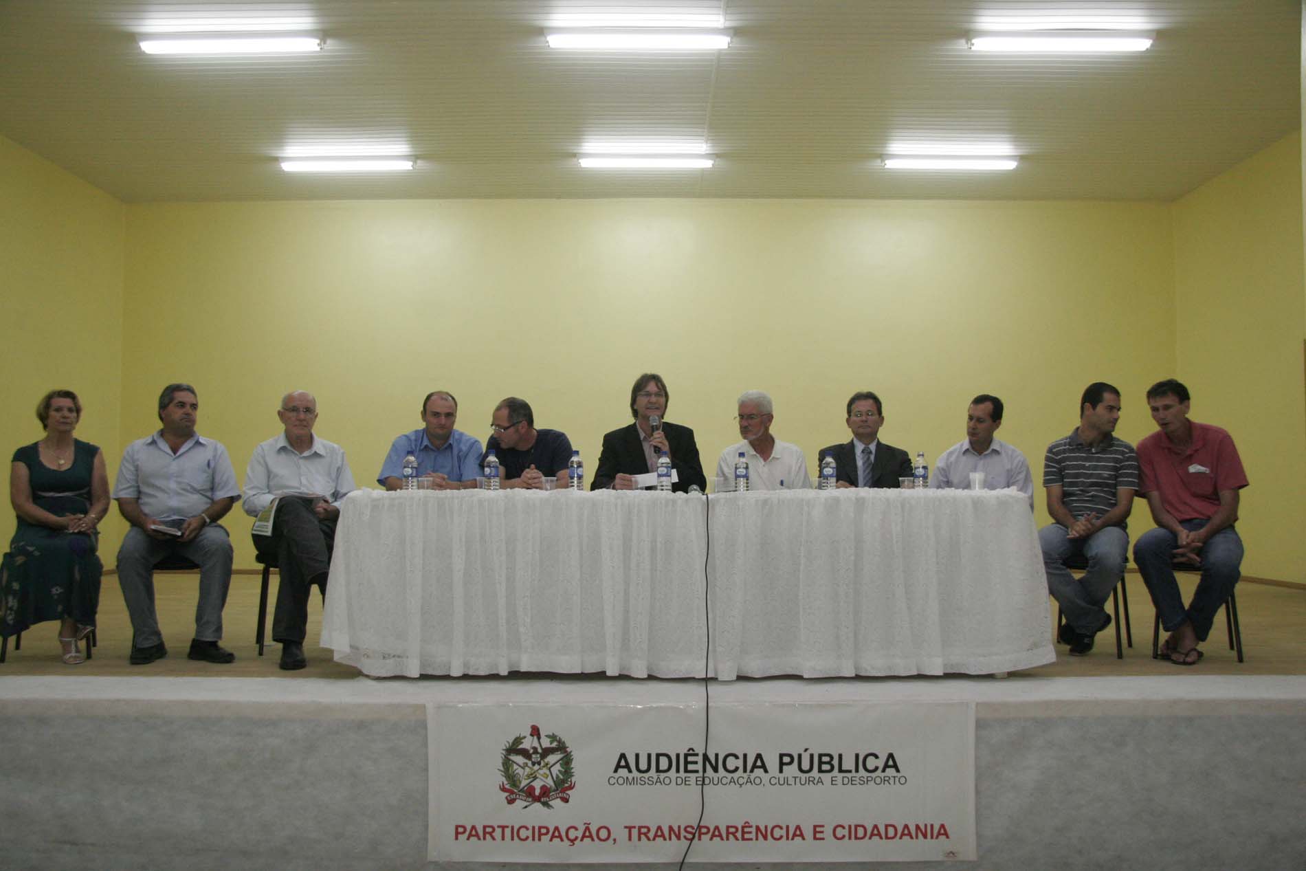População de Fraiburgo escolhe por aclamação que centro profissionalizante seja federalizado