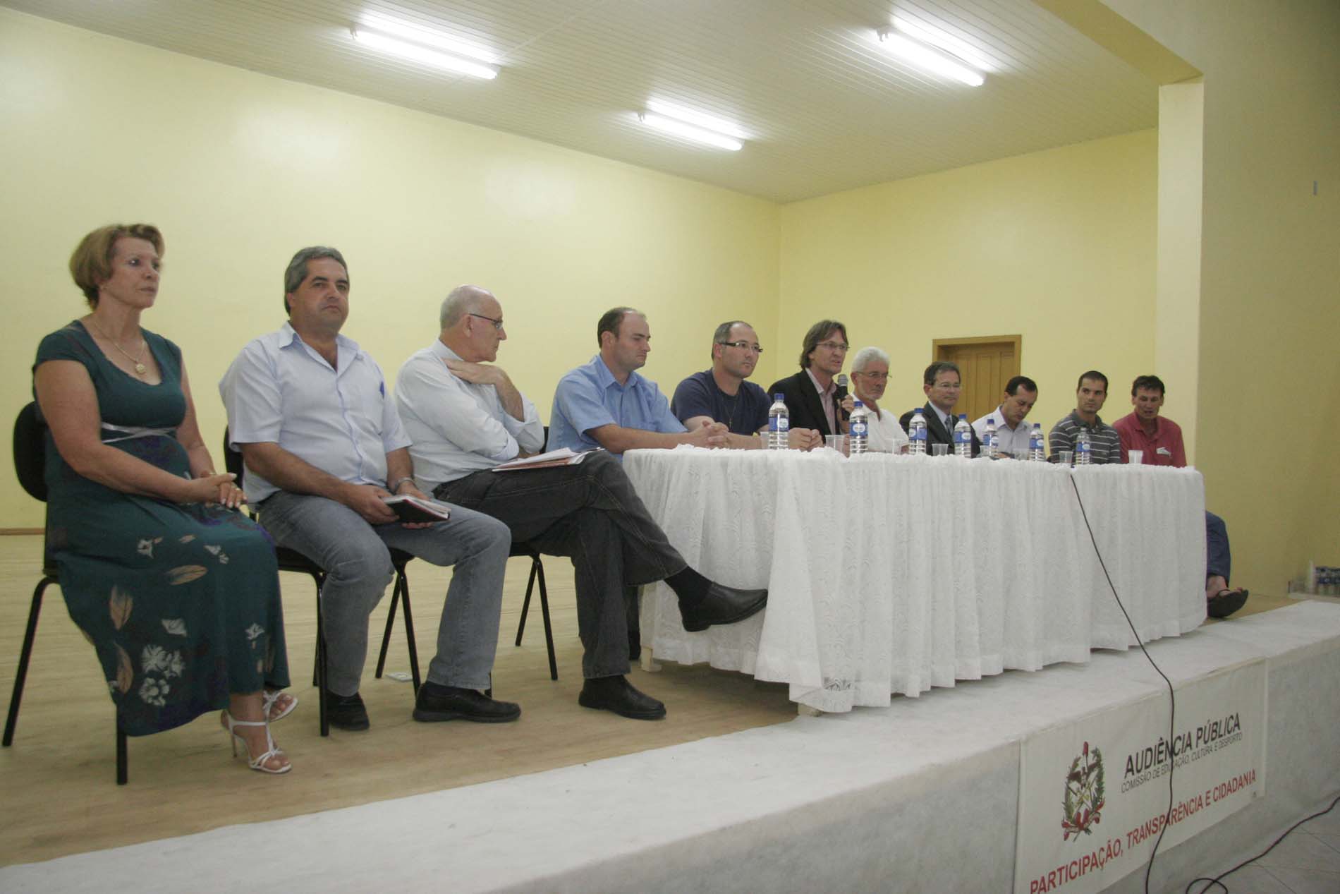 População de Fraiburgo escolhe por aclamação que centro profissionalizante seja federalizado