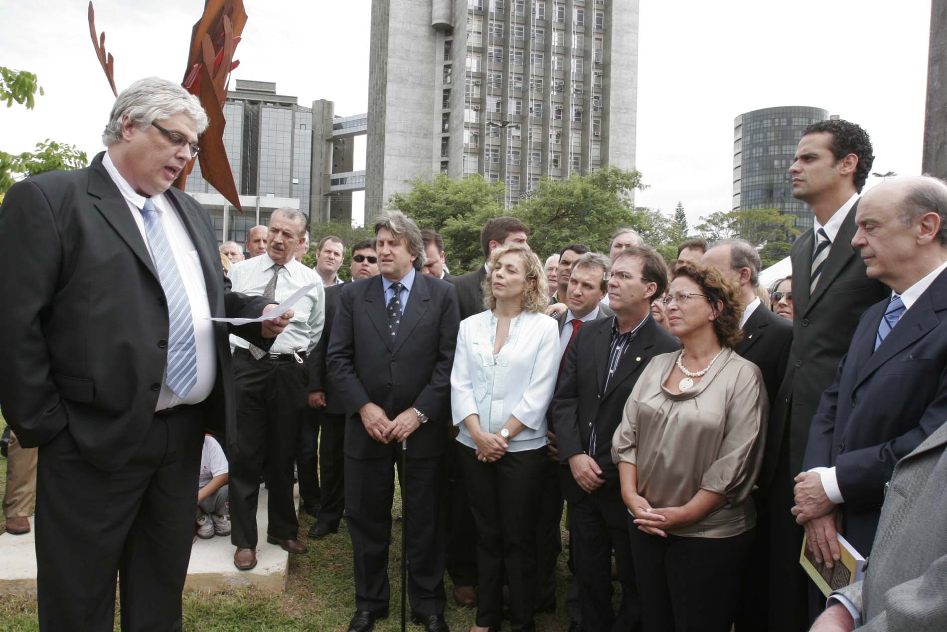 Homenagem ao ex-deputado Paulo Stuart Wright