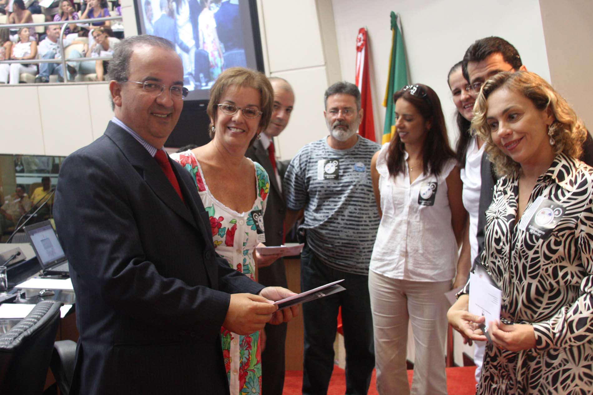 Sessão Ordinária - Plenário Osni Regis Enfermeiros pedem apoio a projeto que reduz carga horária