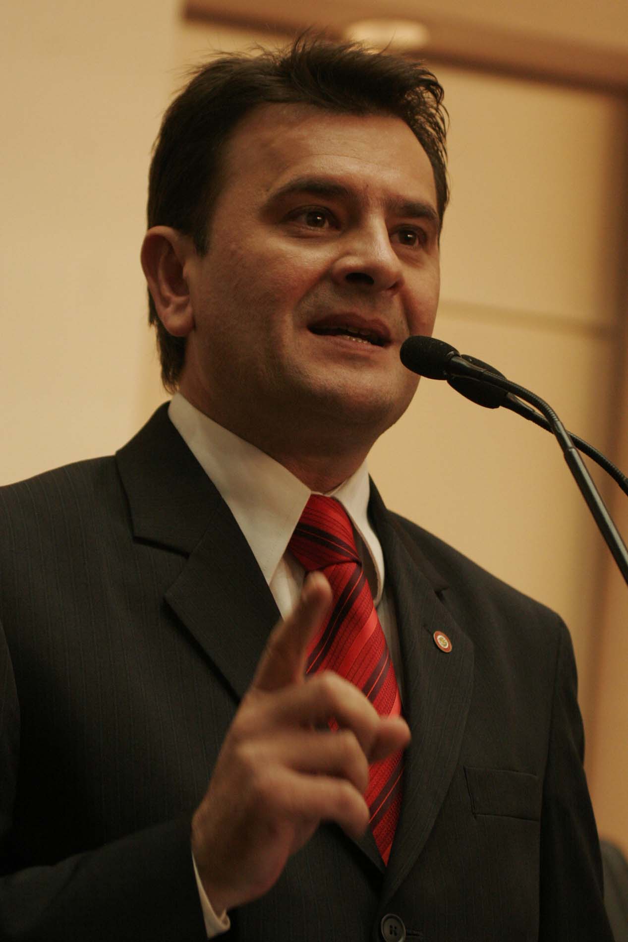 Deputado Elizeu Mattos (PMDB)