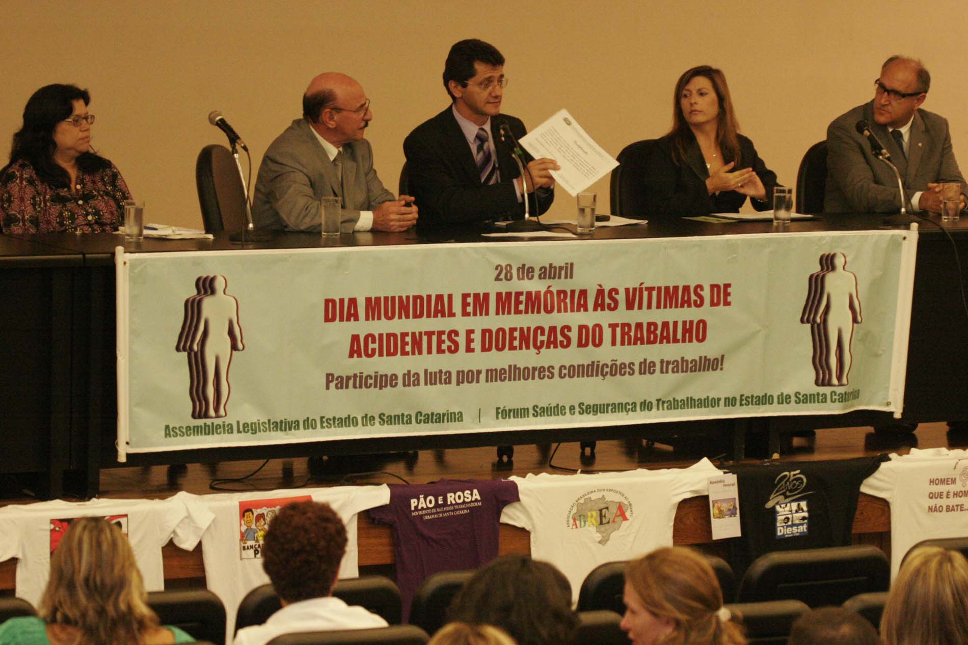 Comissão de Trabalho - Audiência pública “Memória às vítimas de acidentes e de doenças do trabalho”