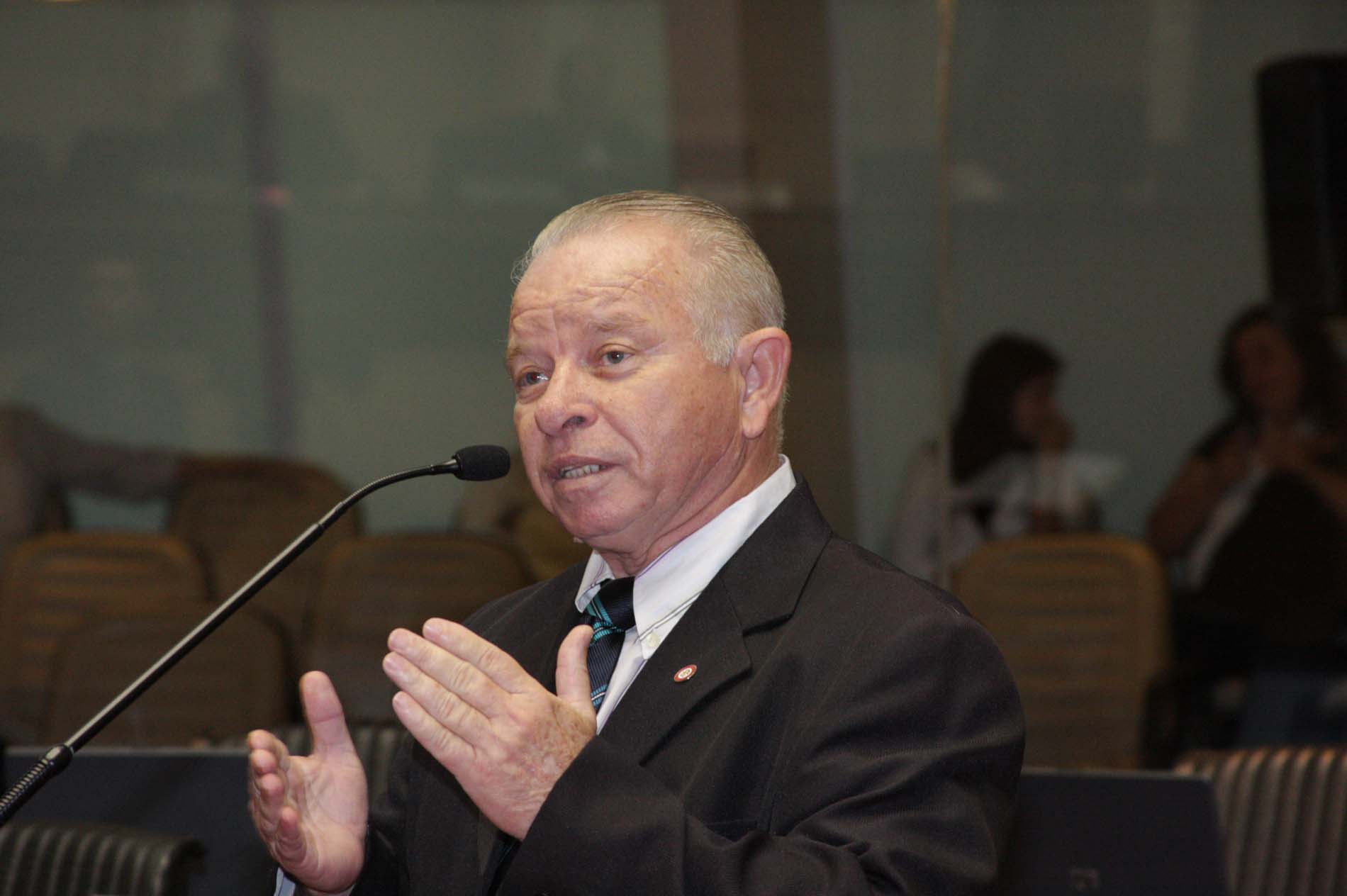 Deputado Adherbal Deba Cabral (PMDB)