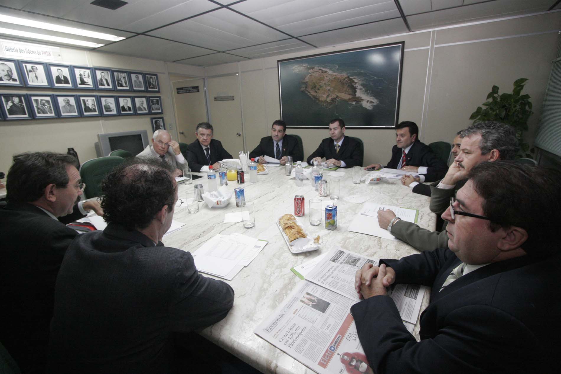 Reunião de líderes na bancada do PMDB