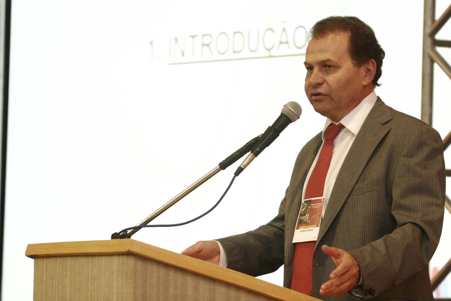 Gilmar Knaesel