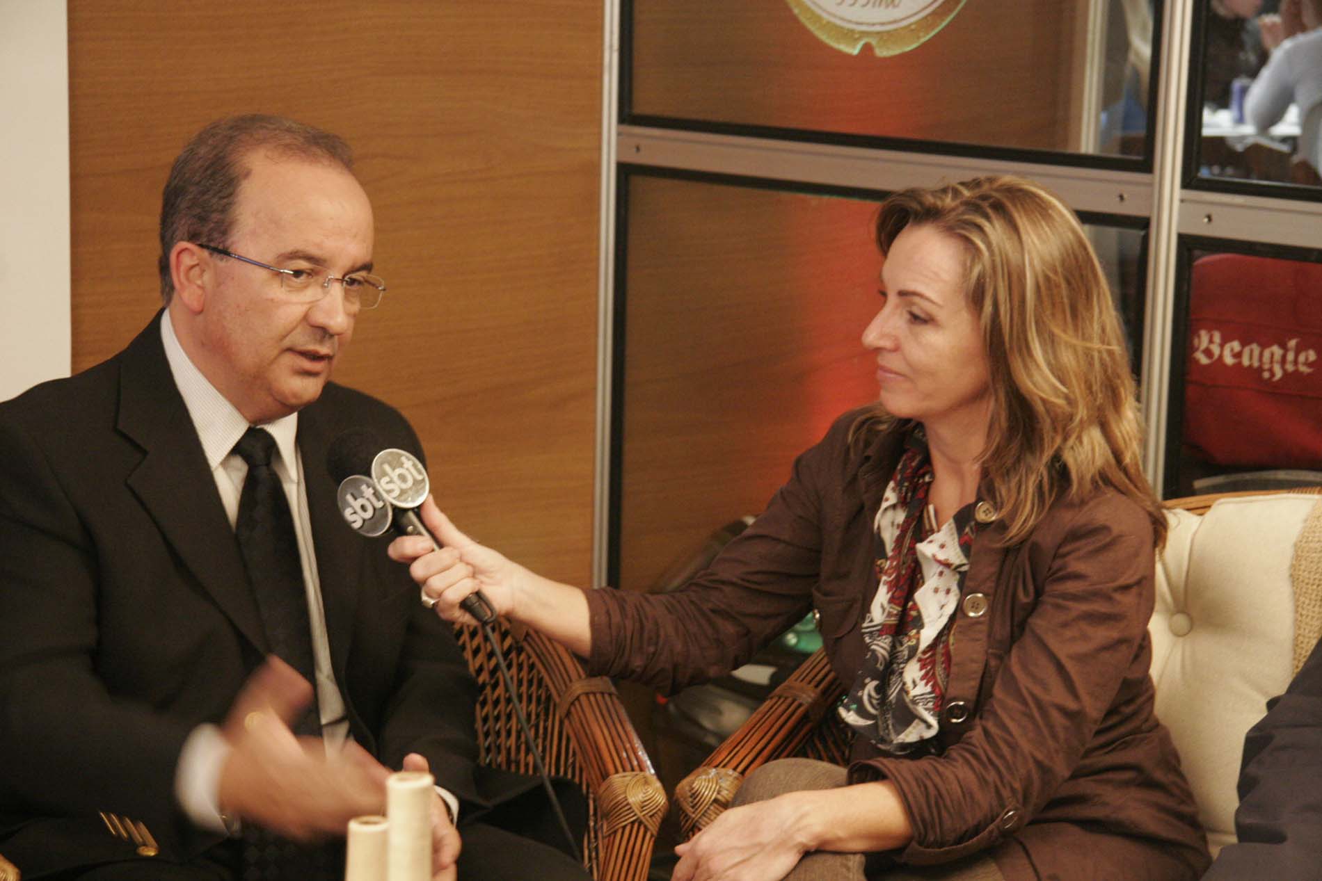 Deputado Jorginho Mello em entrevista ao SBT