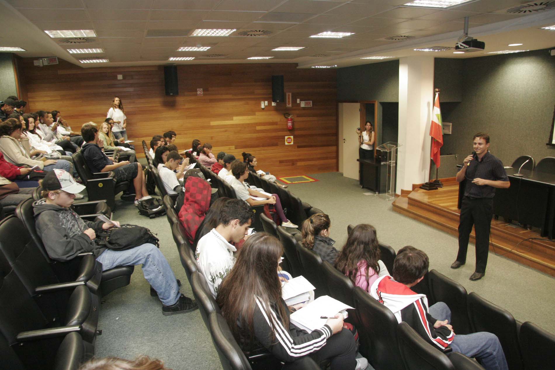 Projeto Tela Crítica - Filme: Escritores da Liberdade - Promoção: Escola do Legislativo