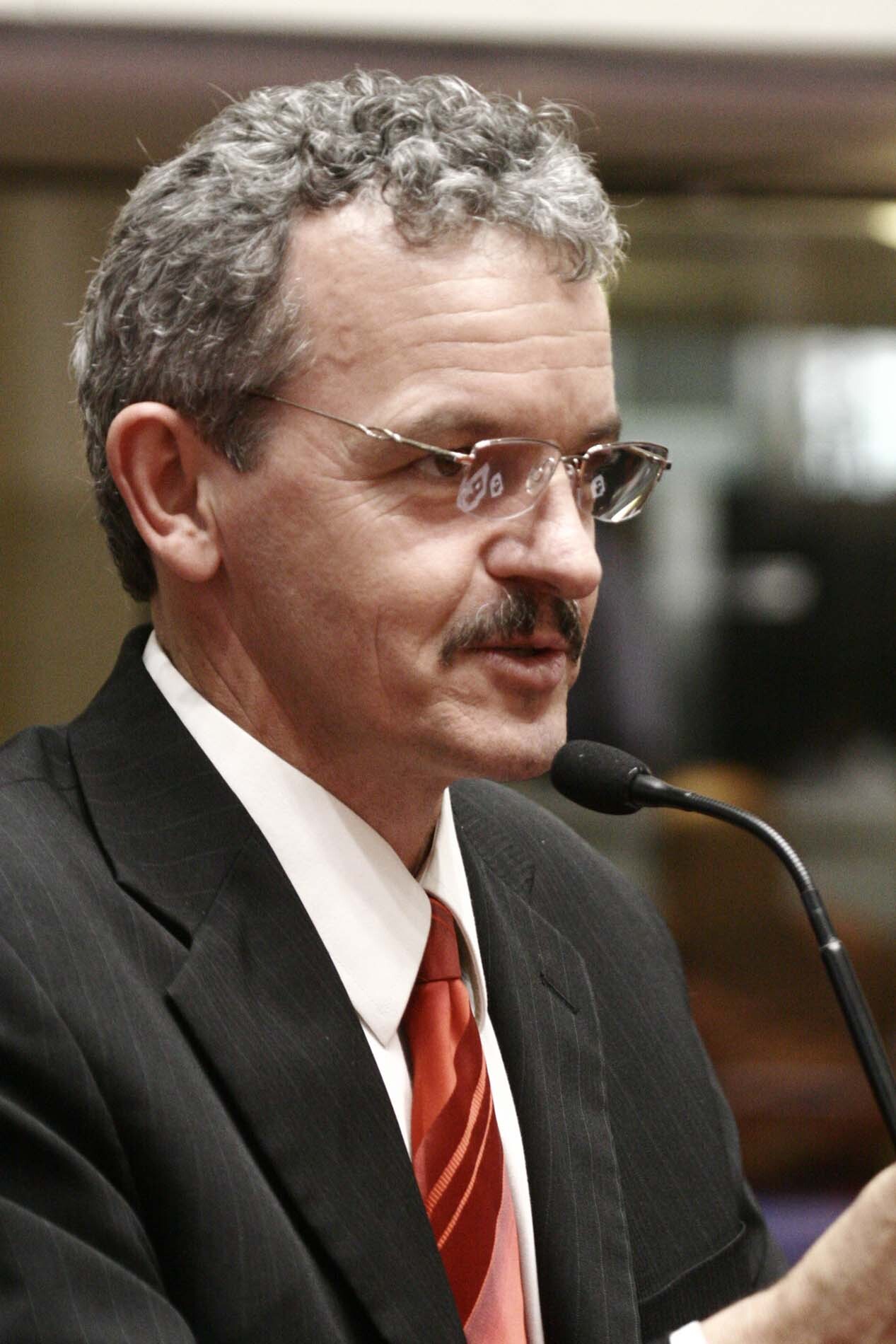 Dos Gabinetes – Líder do PT questiona como tem sido tratado o Orçamento Regionalizado