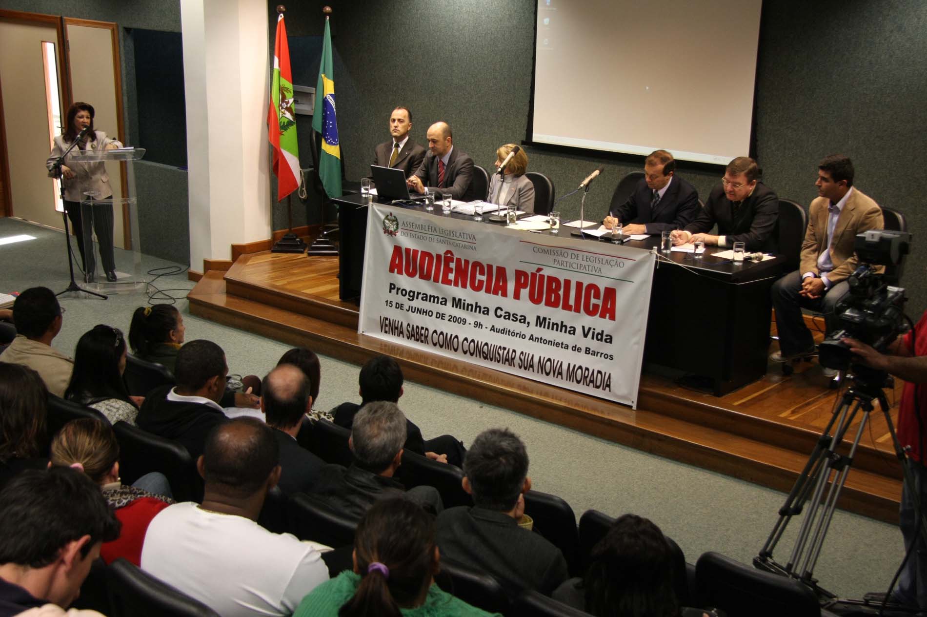 Audiência pública discute o programa Minha Casa