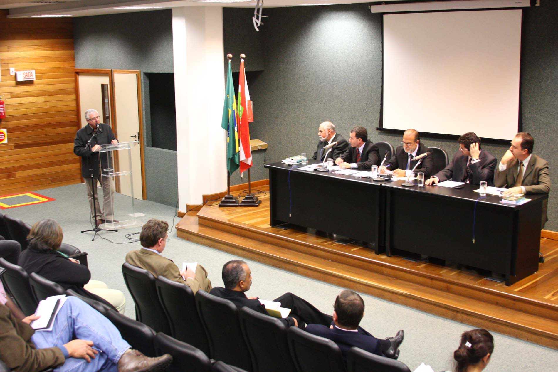 Fórum Parlamentar de discussão das Terras Indígenas no Norte/Nordeste de Santa Catarina.