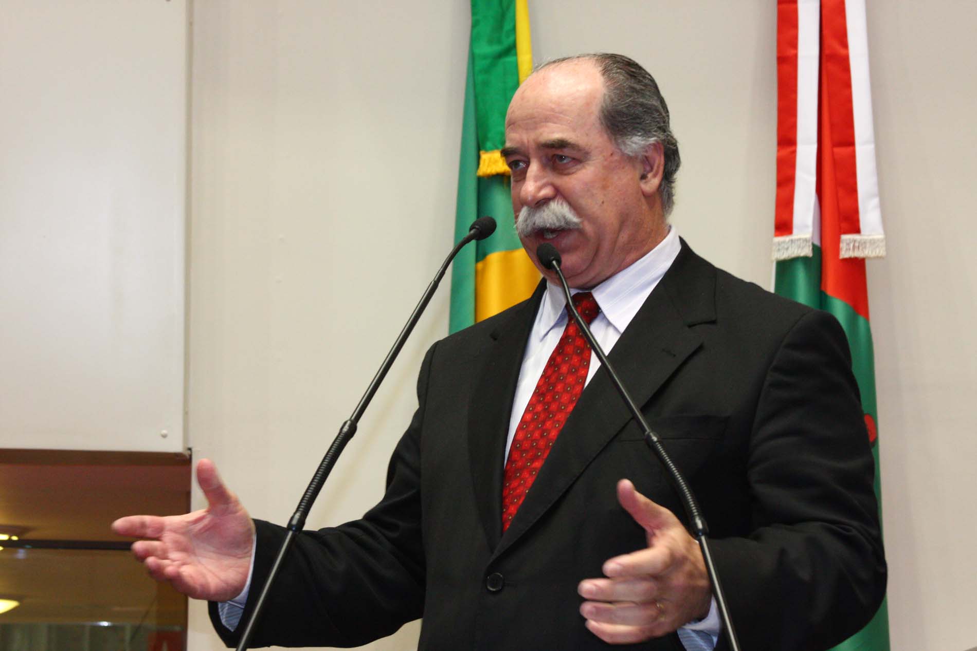 Deputado Romildo Titon (PMDB)
