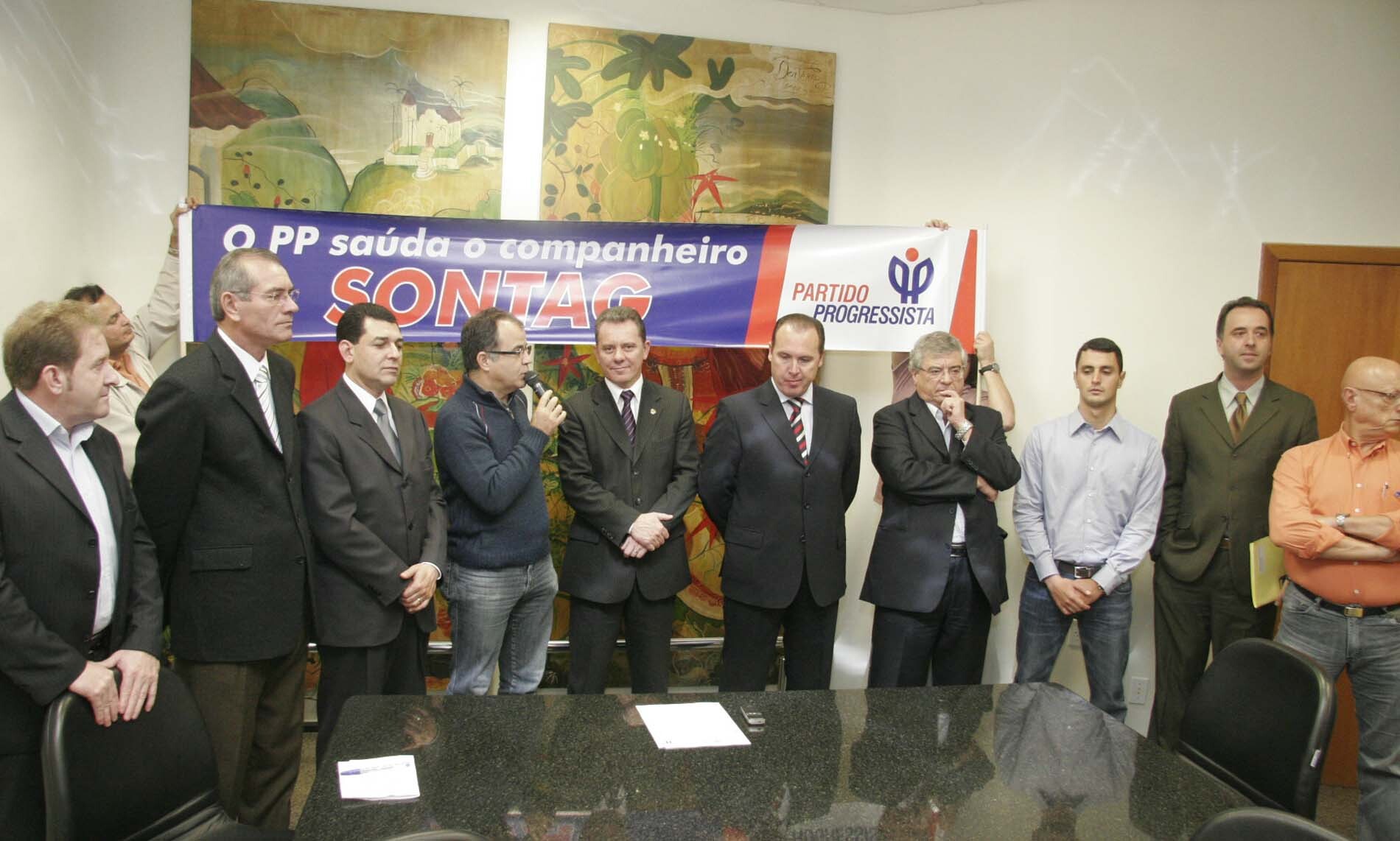 Ato de filiação de Carlos Sontag ao PP