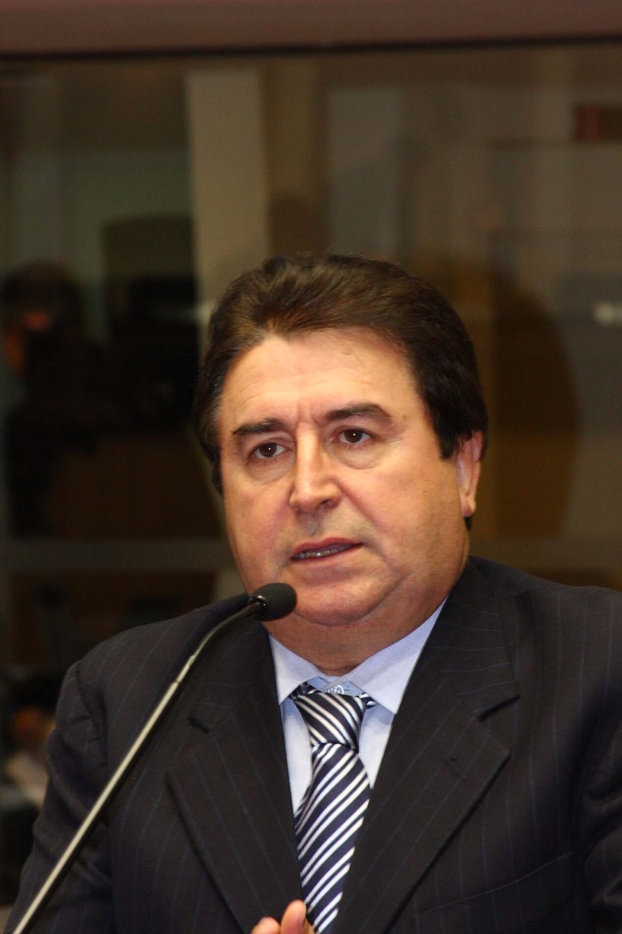 Dos Gabinetes – Peemedebistas repercutem decisão do TRE em favor do prefeito da Capital