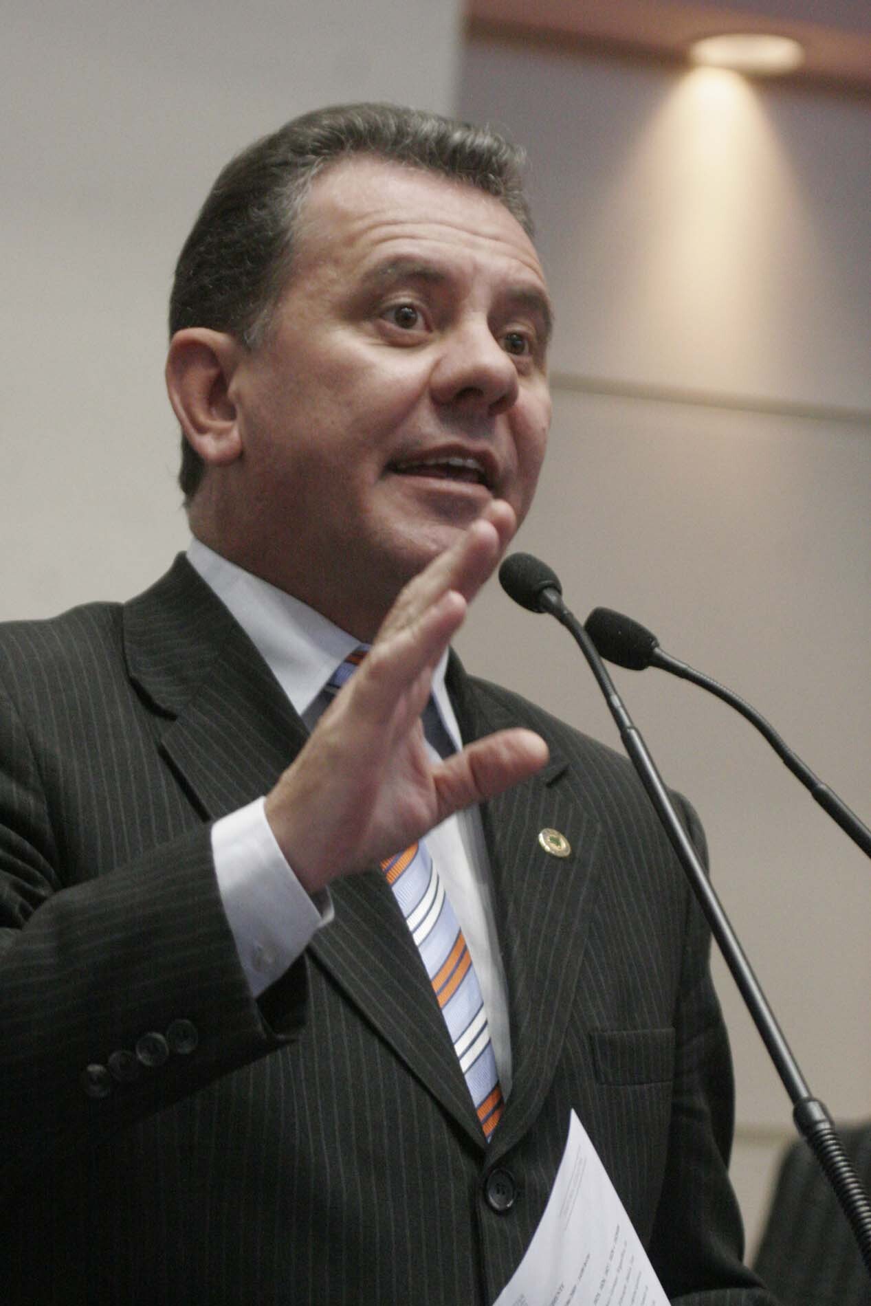 Dos Gabinetes – Ponticelli mostra os problemas do presídio de Rio do Sul e culpa “comando politiquei