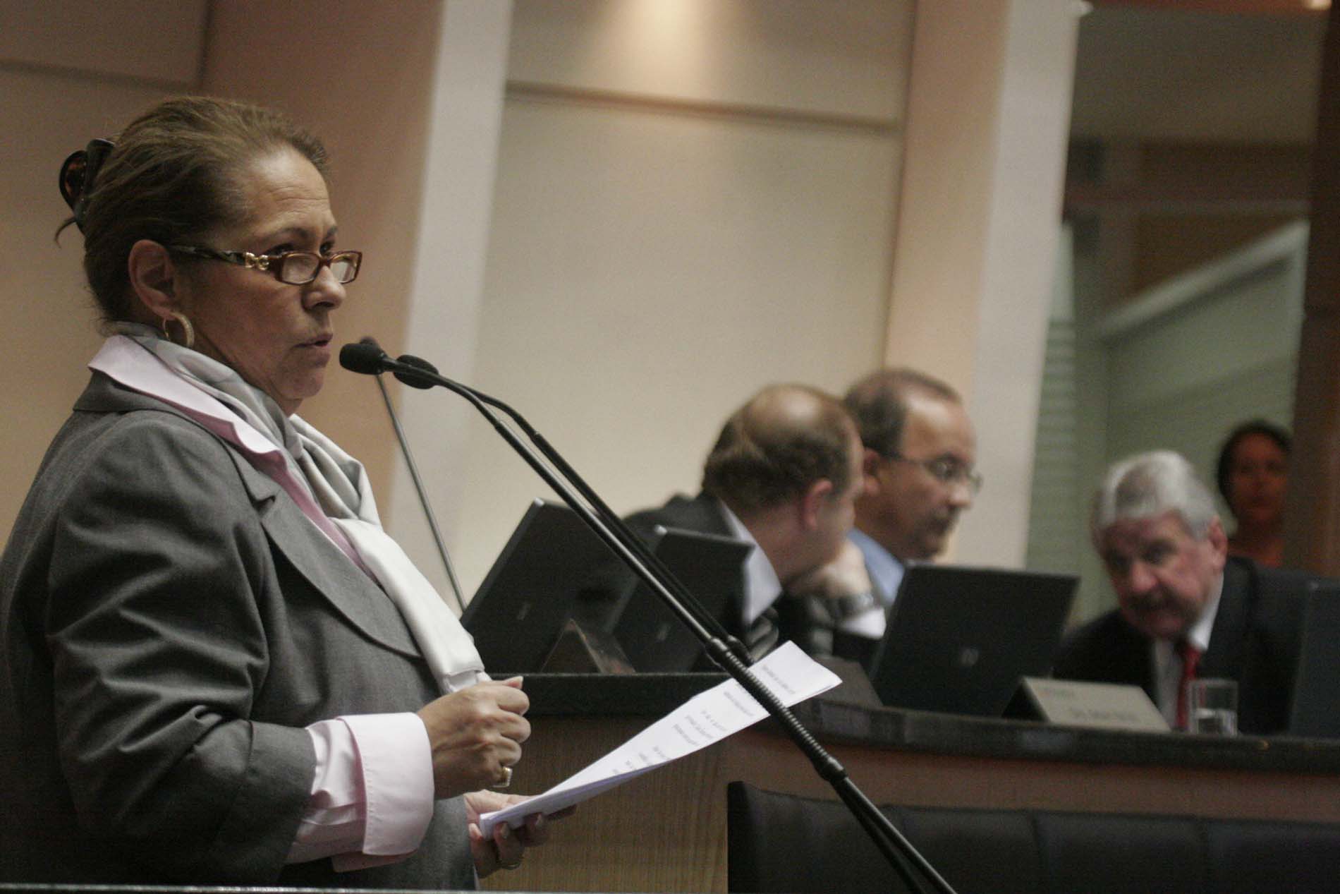 Deputada Ada de Luca (PMDB)