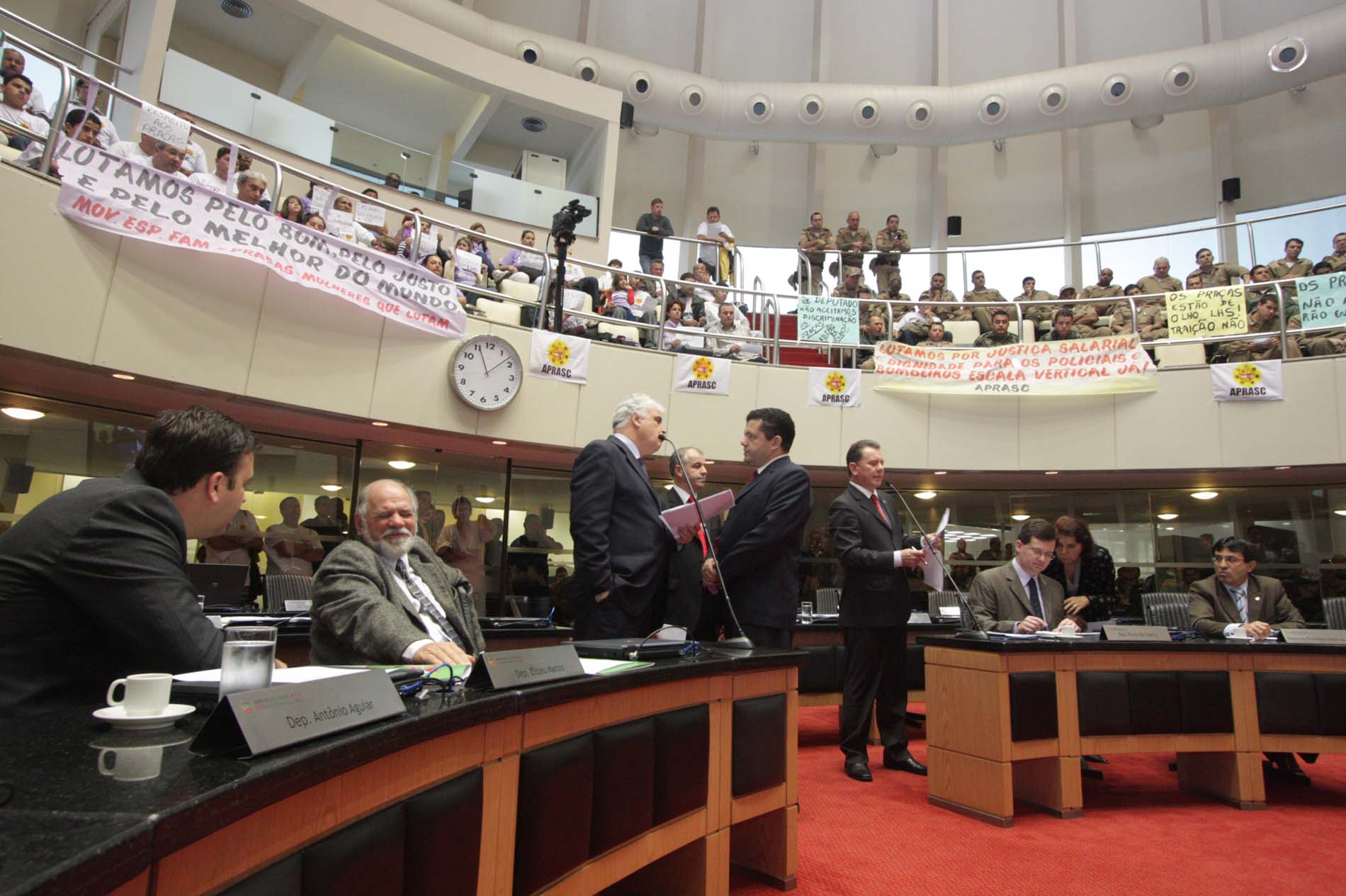 Reunião Conjunta das Comissões