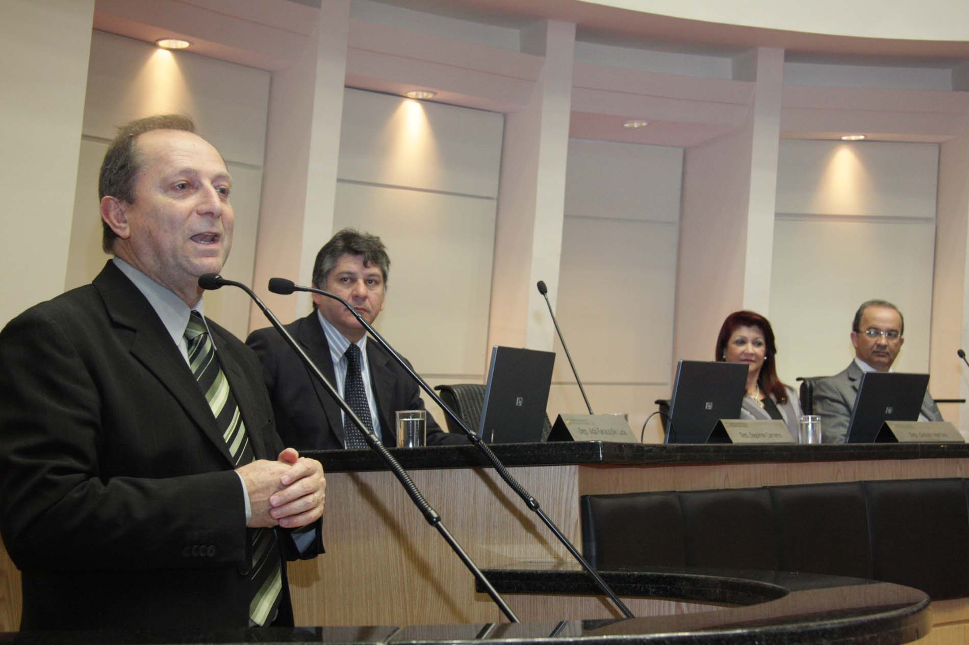 Audiência pública para discutir - Petróleo e Soberania Nacional- com a presença do presidente do Legislativo do RS