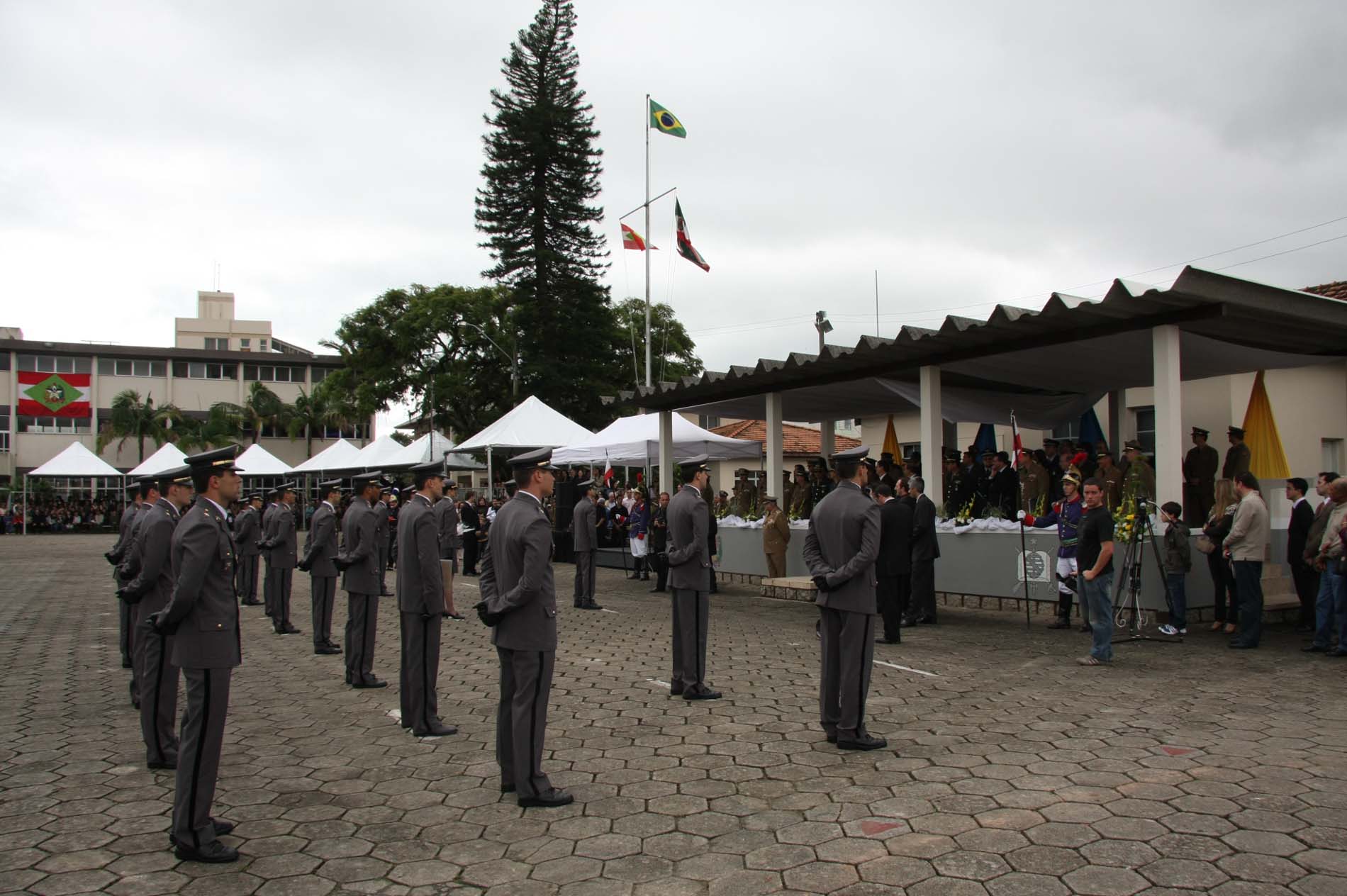 Entrega do Prêmio Assembleia Legislativa ao primeiro colocado nas matérias de ciências humanas e sociais do Curso de Formação de Oficiais