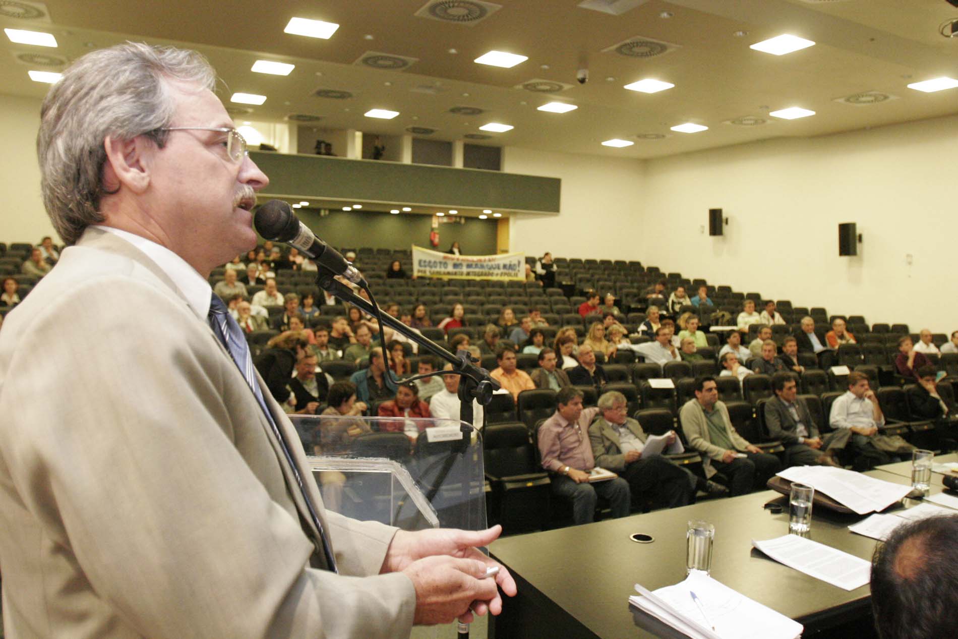 Audiência Pública - “Saneamento em Florianópolis e Adjacências”