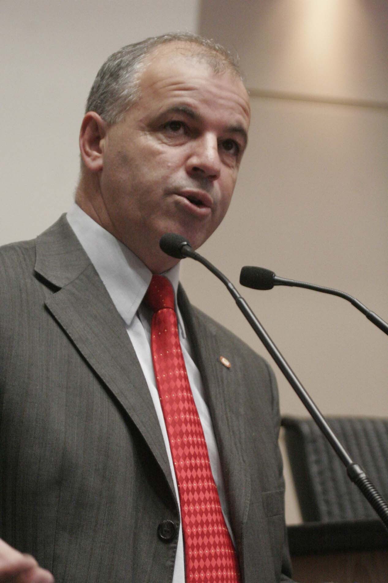 Dos Gabinetes – Sargento Soares apresenta 13 emendas aos projetos de reajuste salarial da segurança