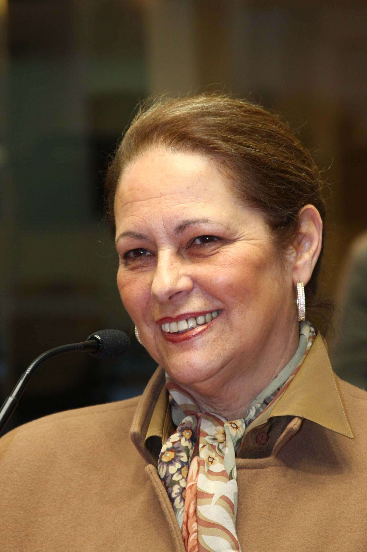 Deputada Ada de Luca (PMDB)