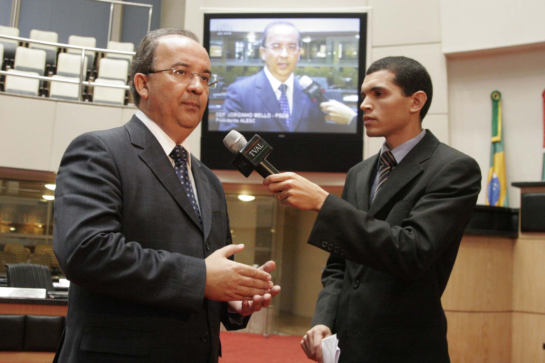Presidente Jorginho Mello concede entrevista