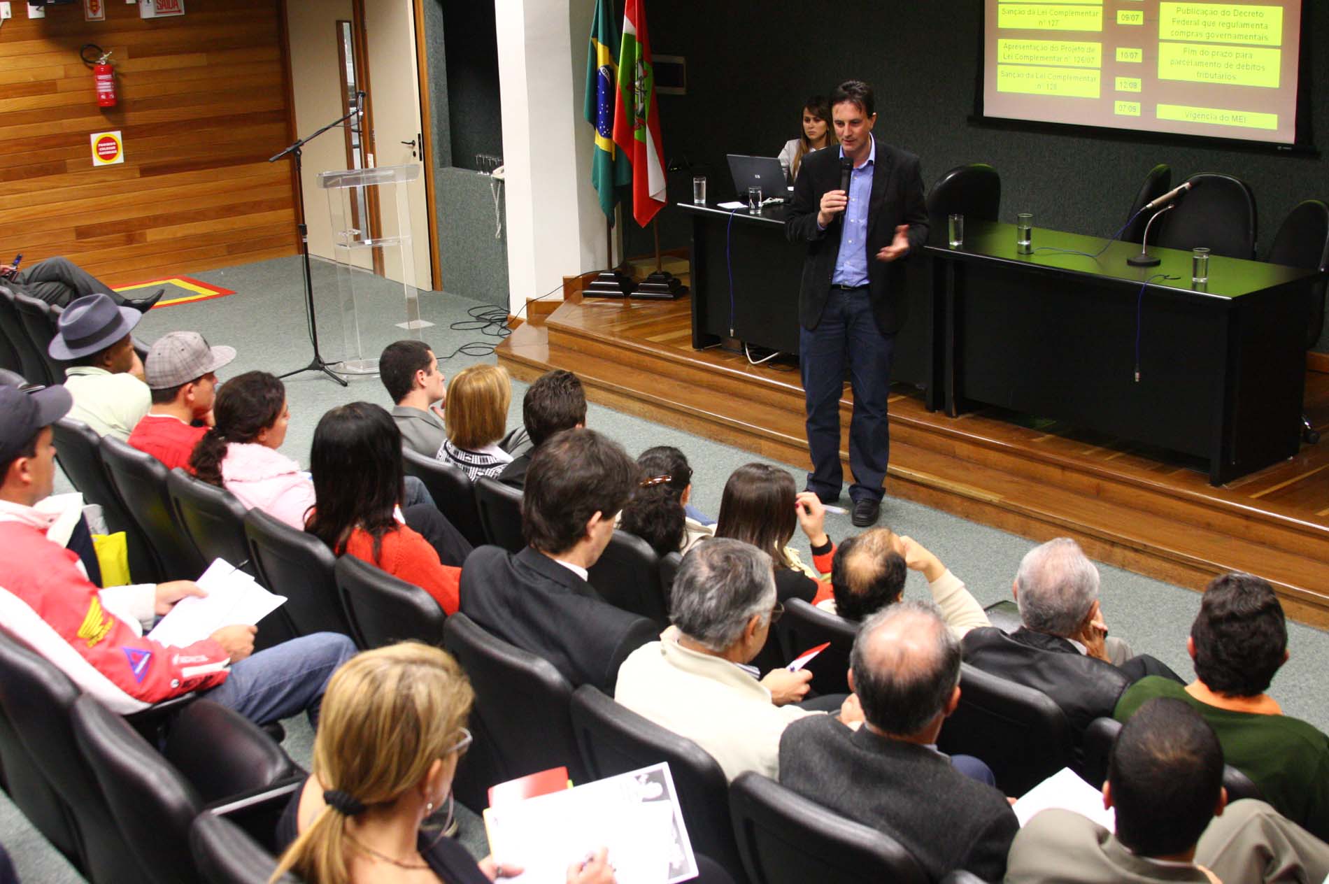 Reunião de discussão da Lei do Empreendedorismo individual
