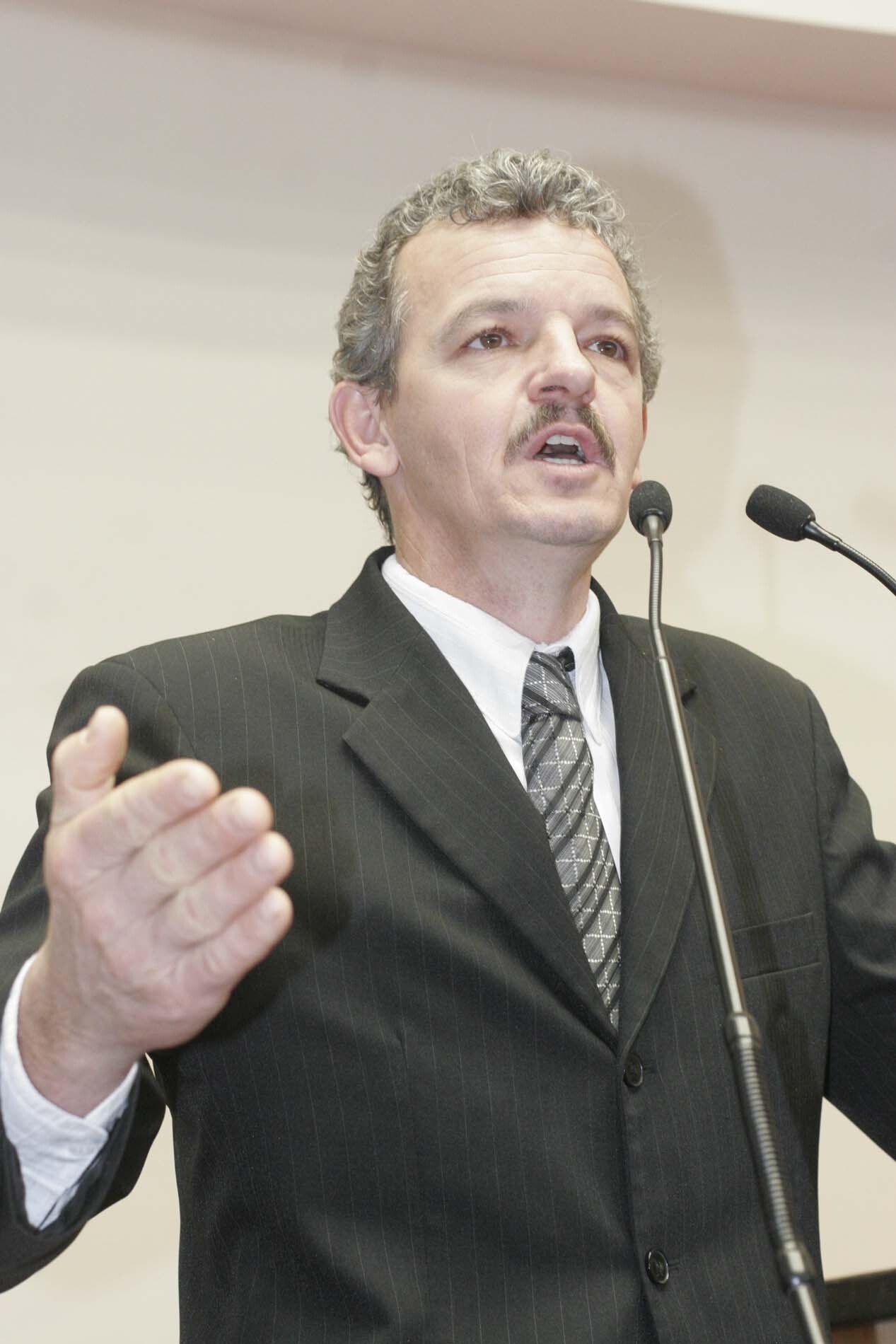 Dos Gabinetes – Dresch alerta sobre empréstimo que governo do Estado busca para reparar estragos das