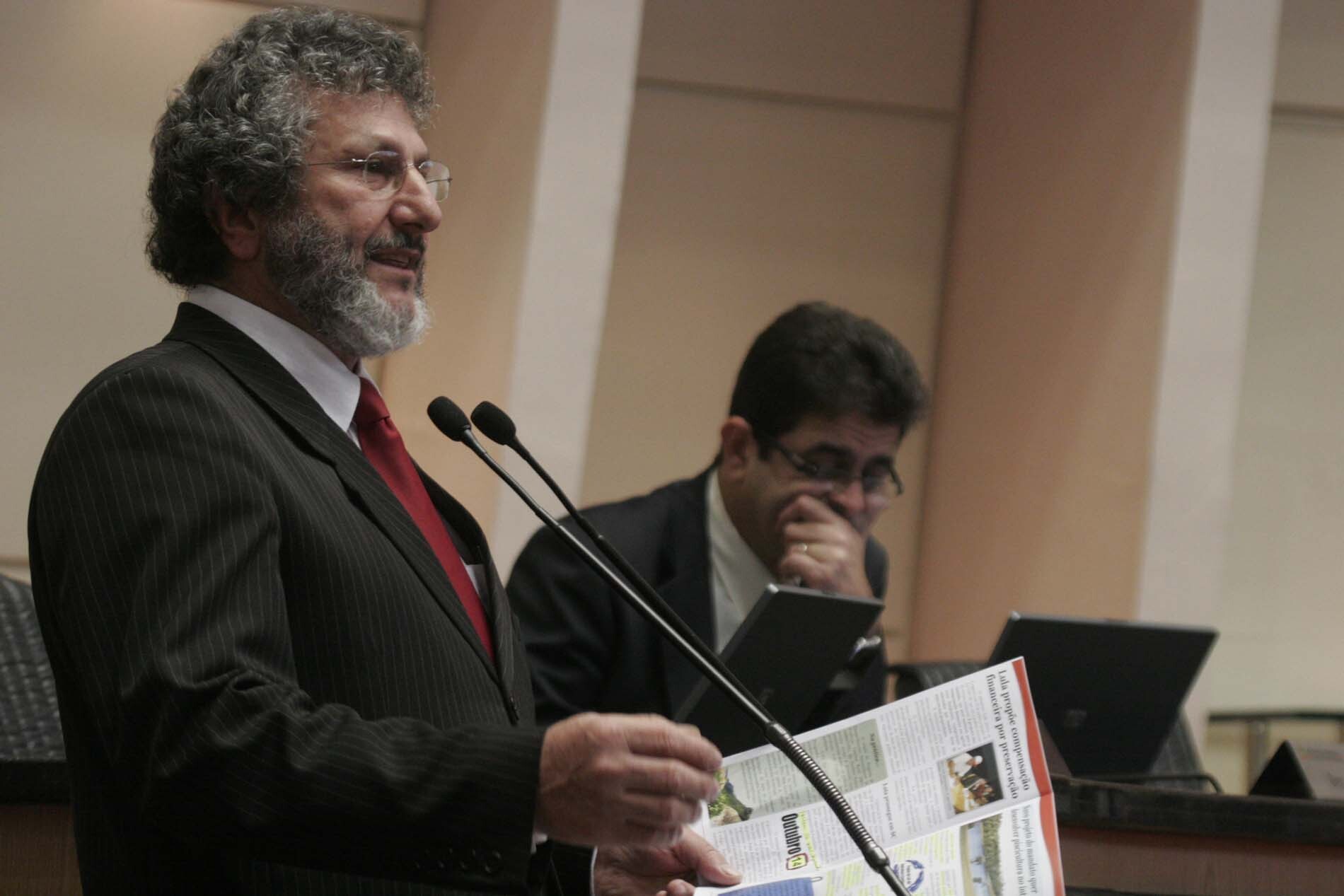 Dos Gabinetes – Comunidade: Com prefeitura de SMO e entidades, Padre Pedro pede garantia oficial de
