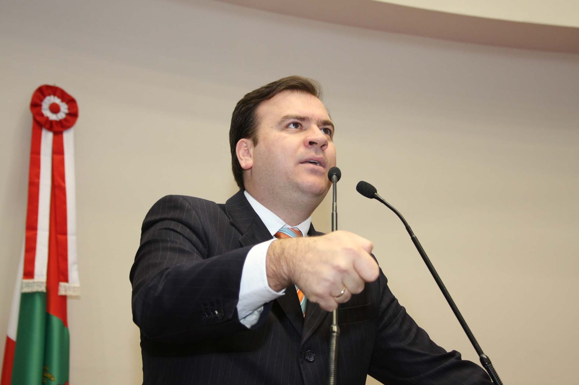 Dos Gabinetes – Tomelin preocupado com as obras de recuperação no Vale do Itajaí