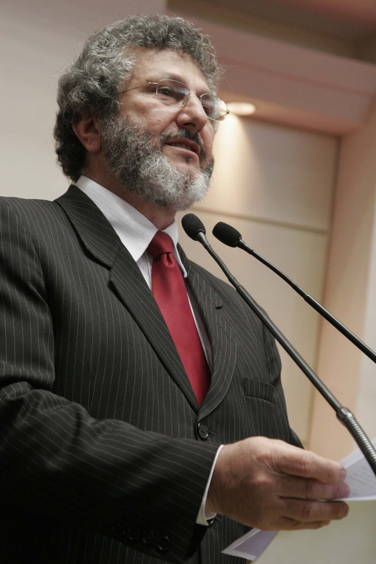 Dos Gabinetes – Novo projeto do deputado Padre Pedro quer desenvolver piscicultura no interior