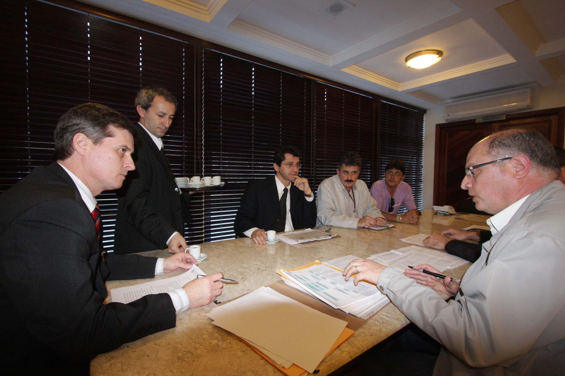 Reunião com representantes do Sindicato dos Servidores da Assembleia Legislativa do Estado de Santa Catarina (SINDALESC) e da Associação dos Funcionários da Assembleia Legislativa do Estado de SC