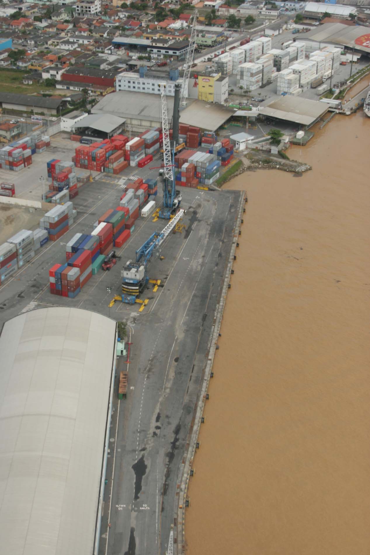 Porto de Itajaí em dezembro de 2008