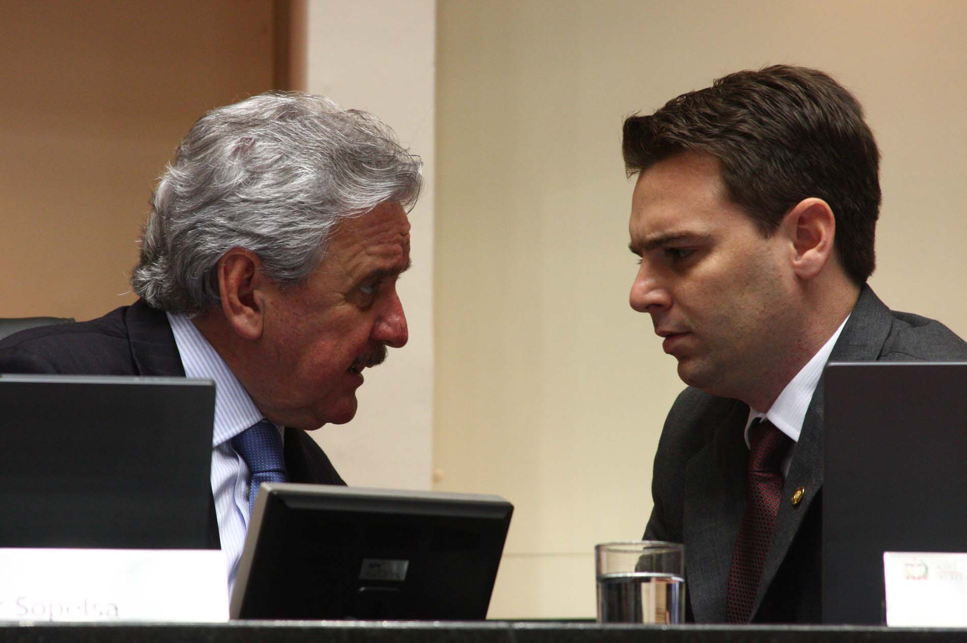 Sessão Ordinária - Plenário Osni Régis - Deputado Moacir Sopelsa (PMDB) e Deputado Cesar Souza Junior (DEM)